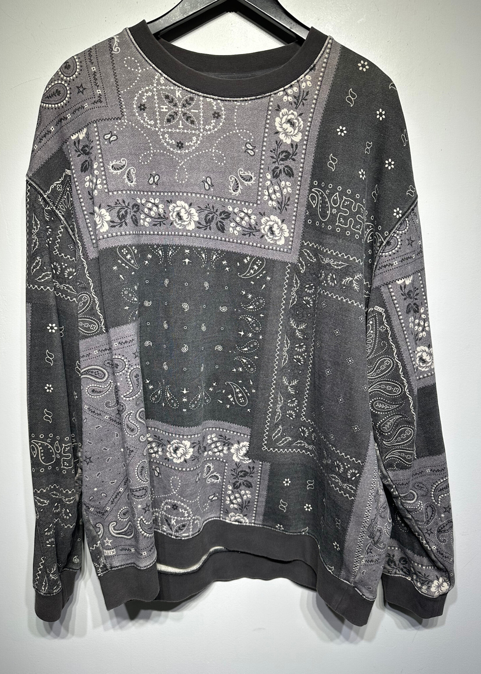 Kith Black Faded Paisley Sweatshirt Masc XL