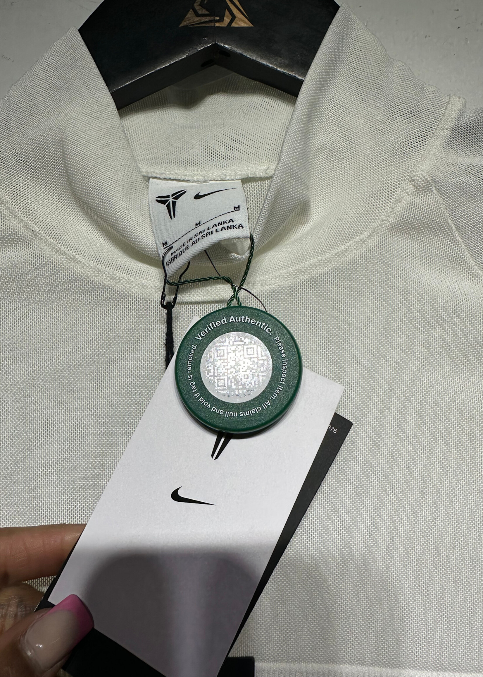 NWT Nike x Kobe White Mesh Fem M