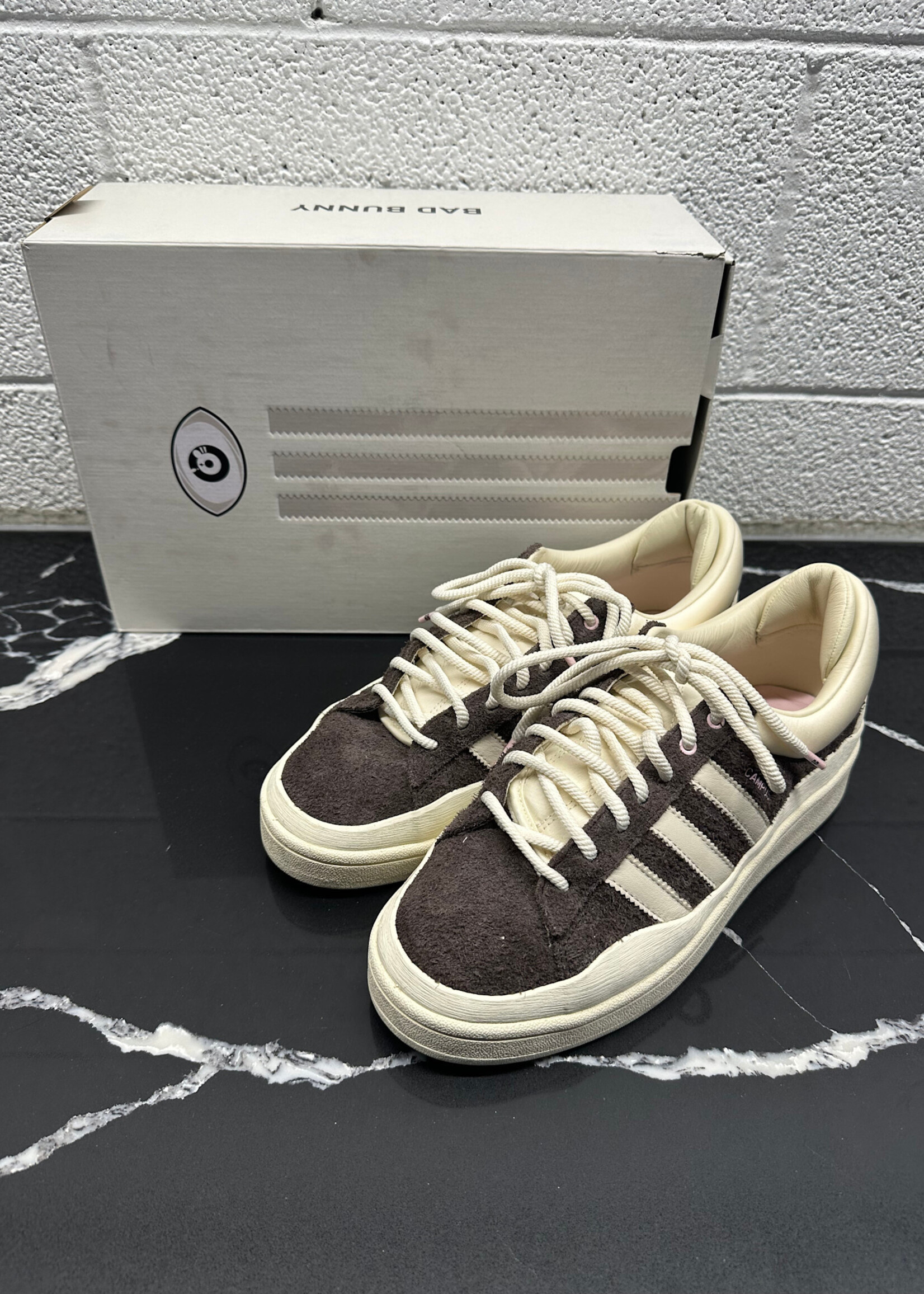 Bad Bunny Campus Shoes Masc 8.5 Fem 10