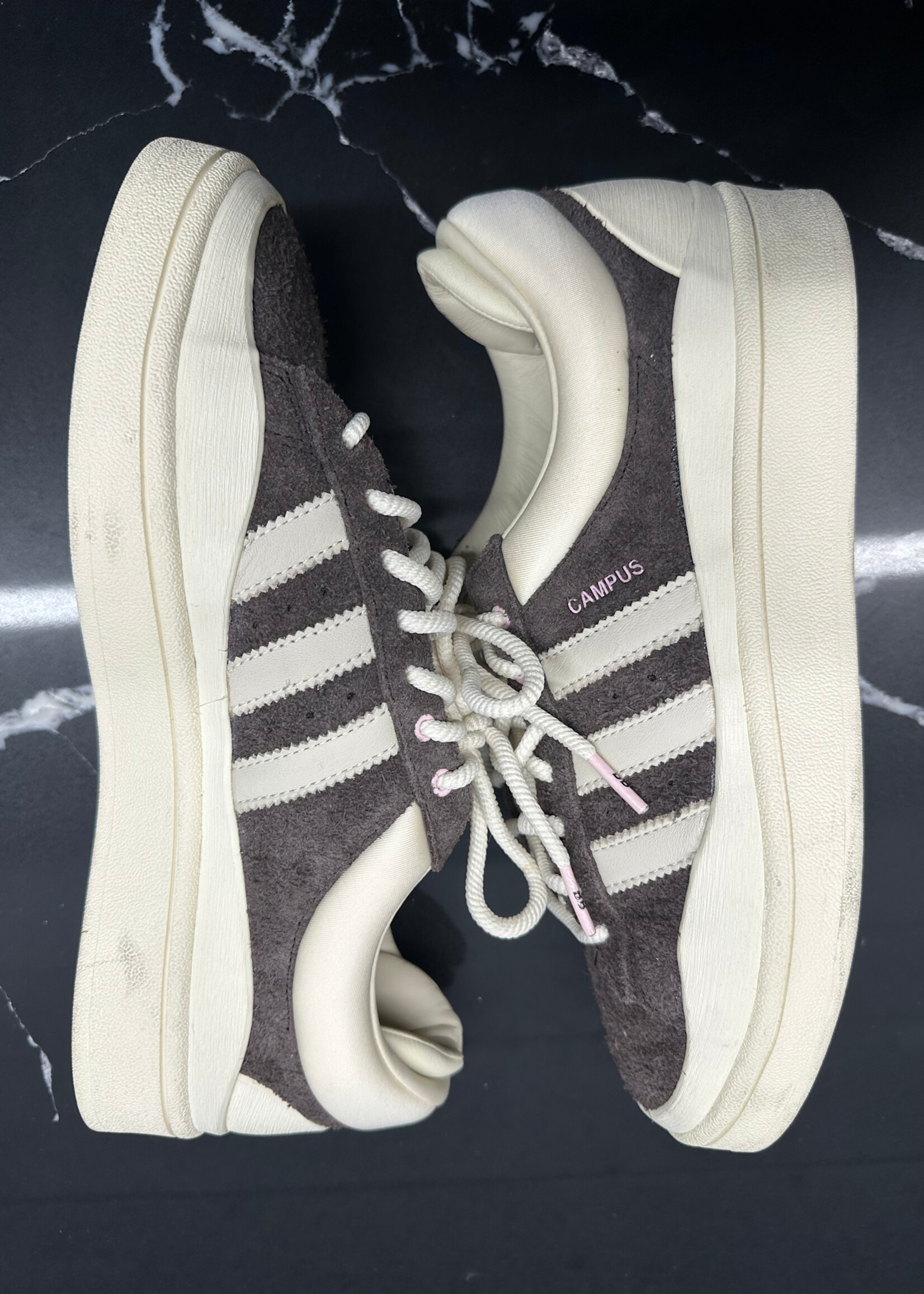 Bad Bunny Campus Shoes Masc 8.5 Fem 10