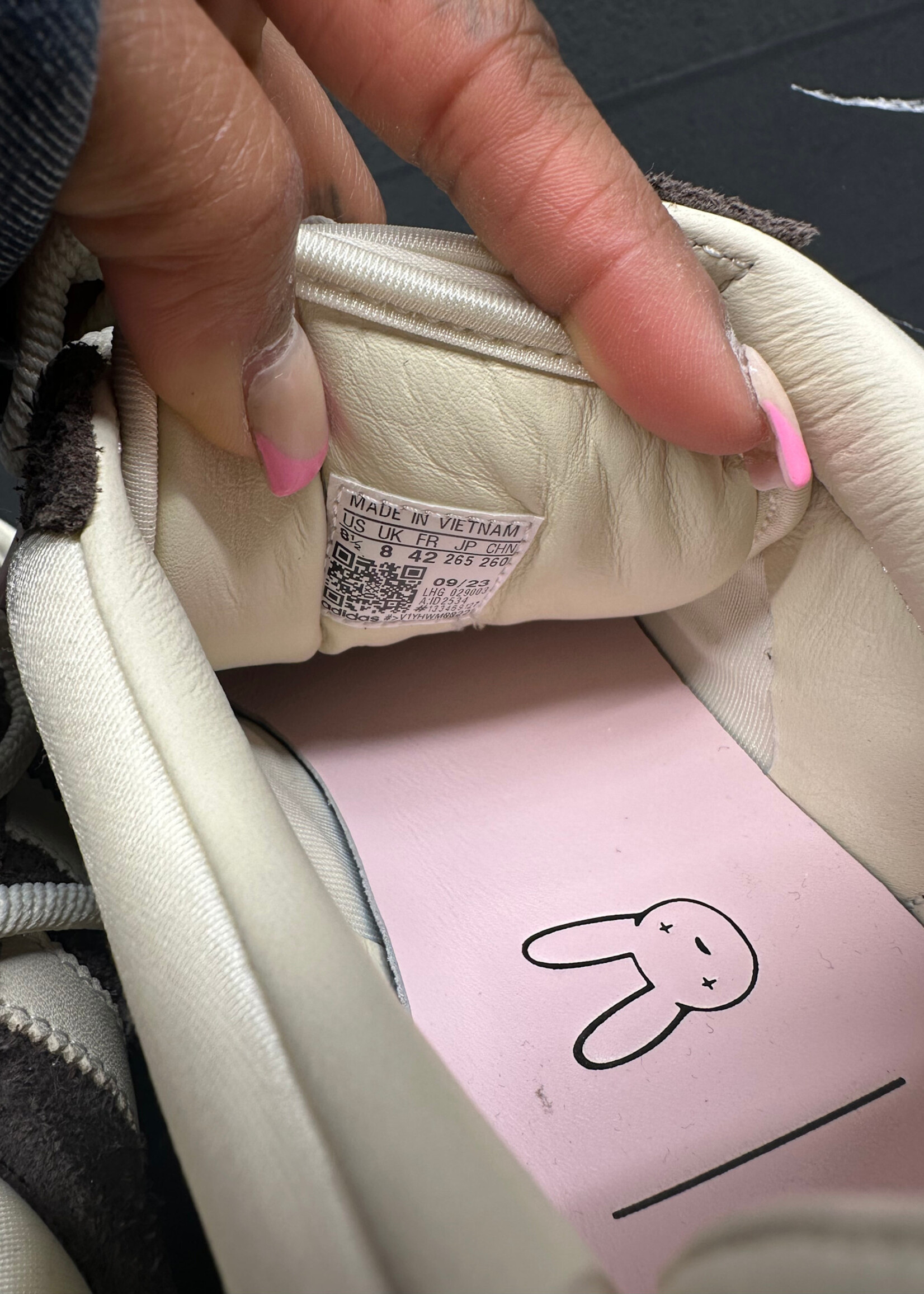 Bad Bunny Campus Shoes Masc 8.5 Fem 10