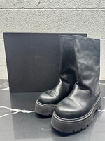 Paloma Barcelo Black Pull On Boots 39/8.5