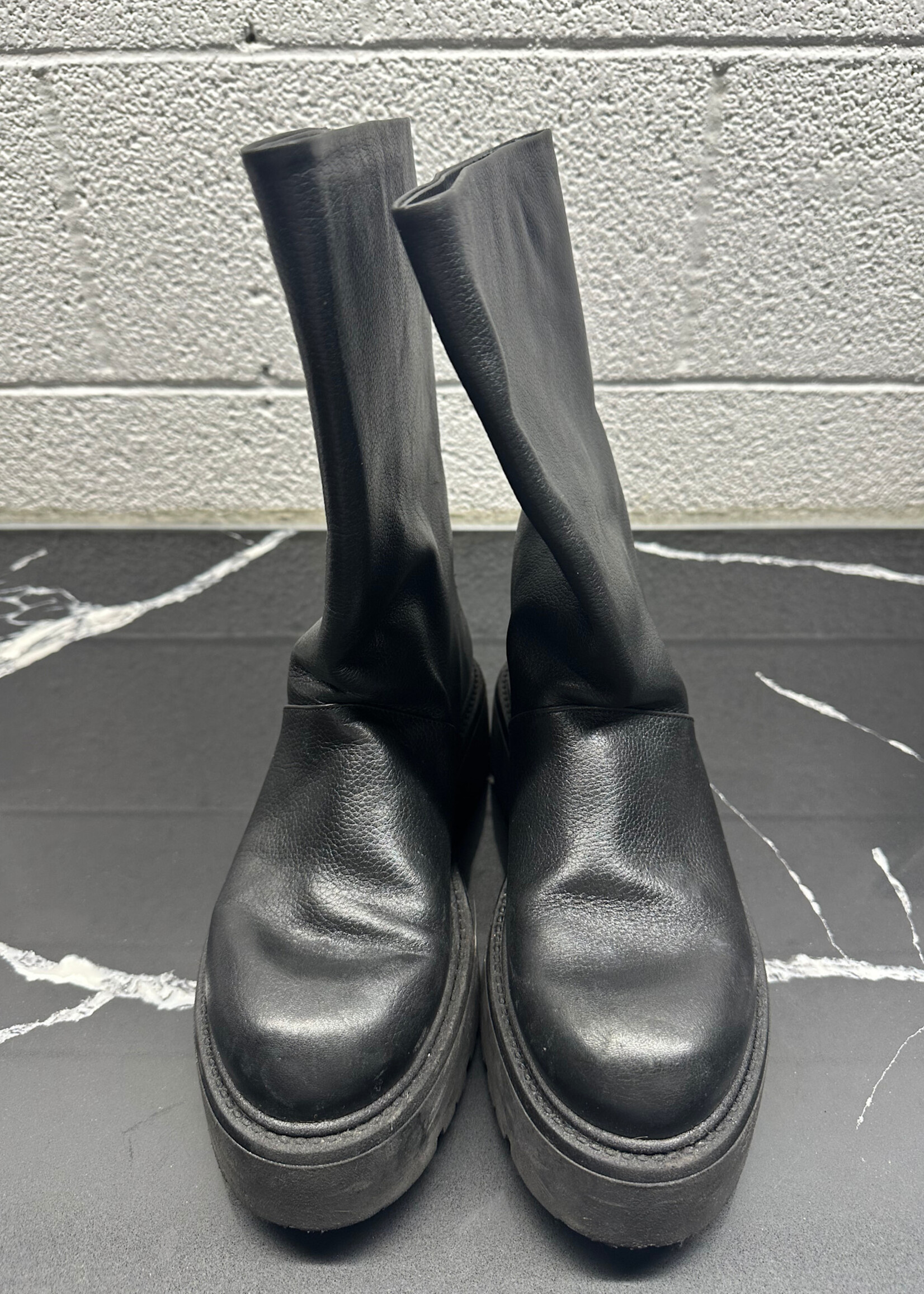 Paloma Barcelo Black Pull On Boots 39/8.5