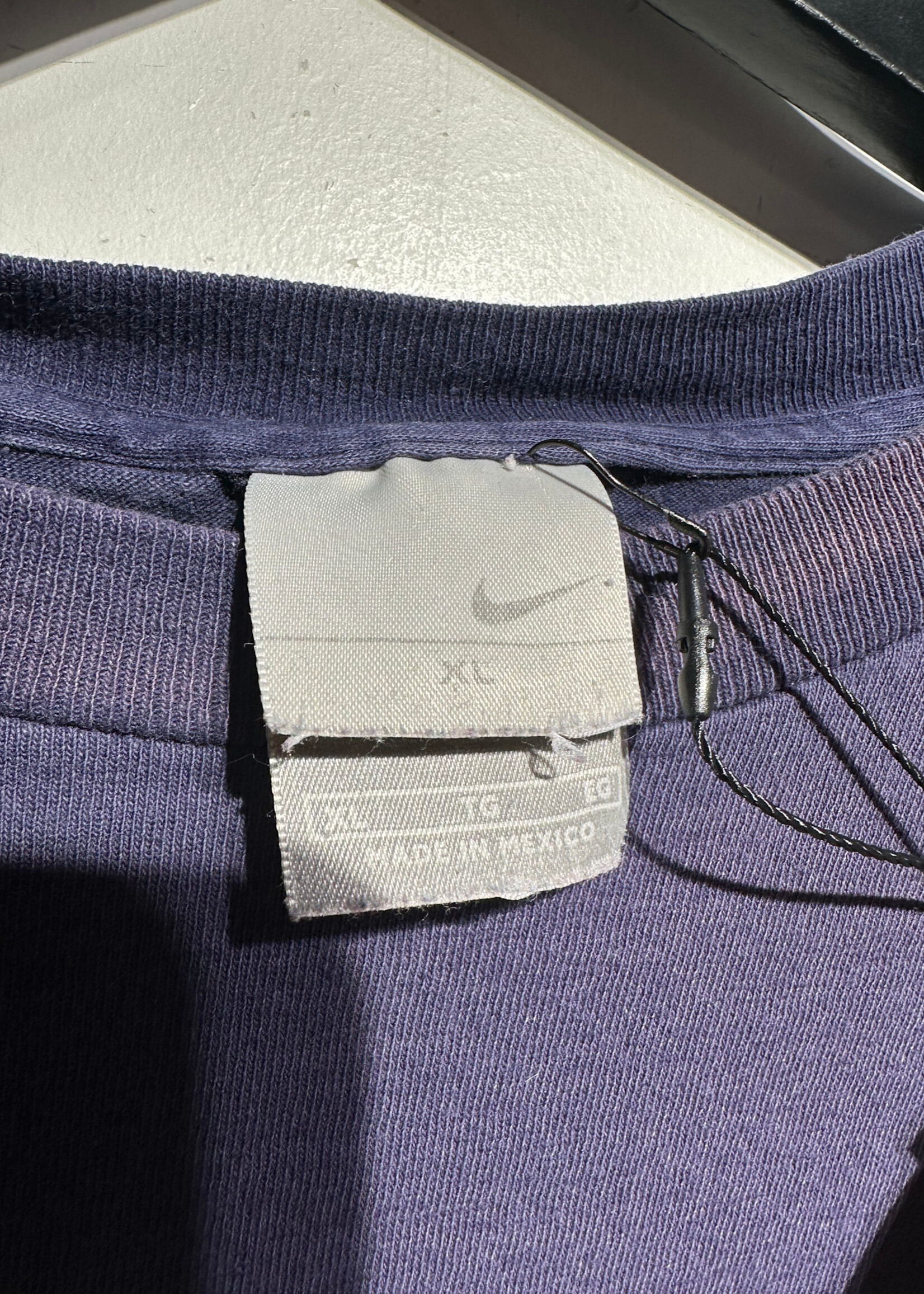 NIKE VINTAGE NAVY SUNBLEACHED TEE XL