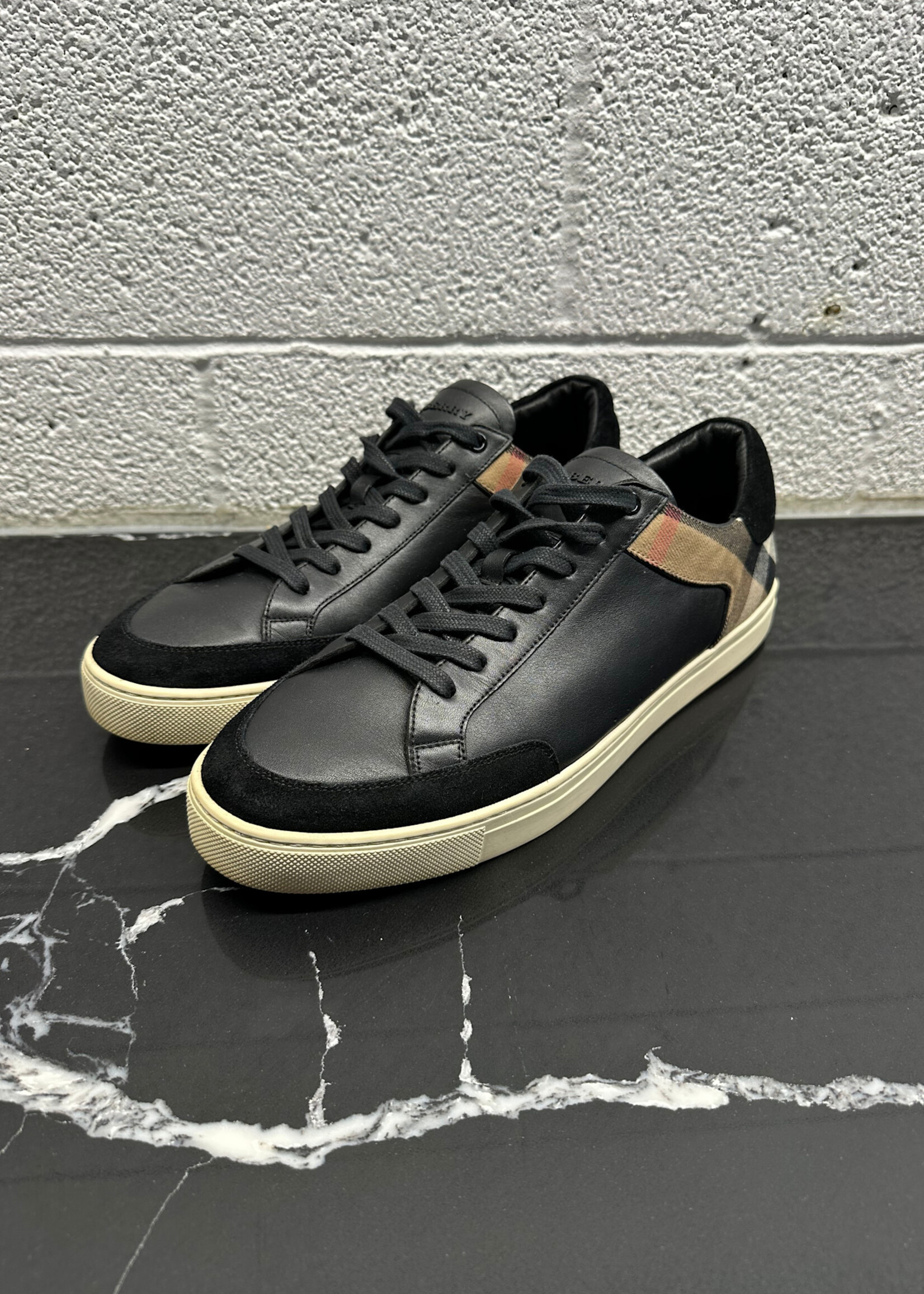 Burberry Black Leather Nova Check 46/Masc 12