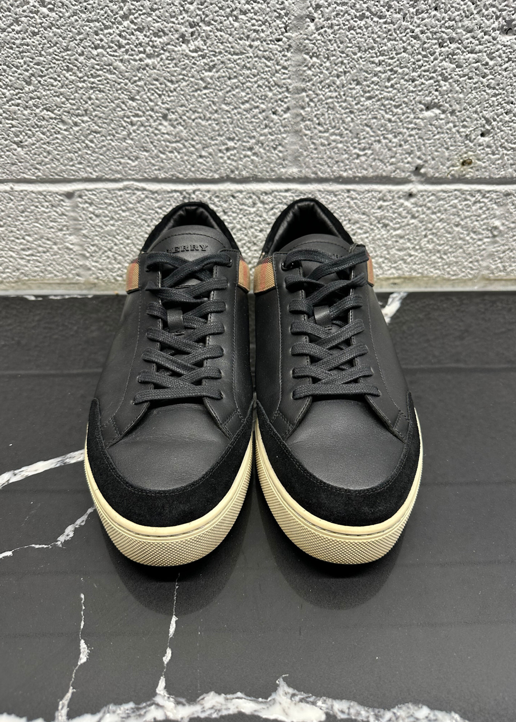 Burberry Black Leather Nova Check 46/Masc 12