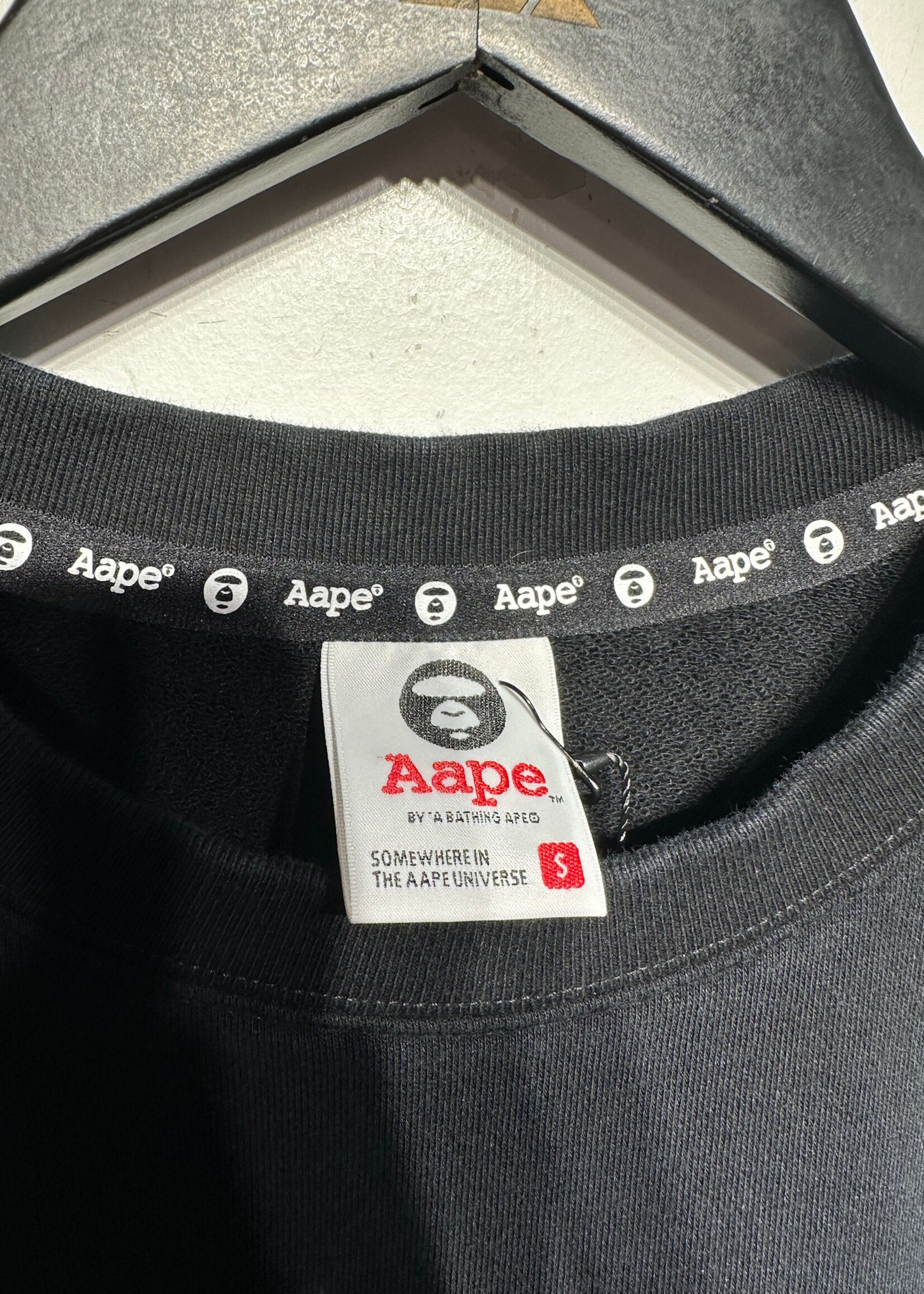 AAPE BLACK SHORT SLEEVE SWEATER S