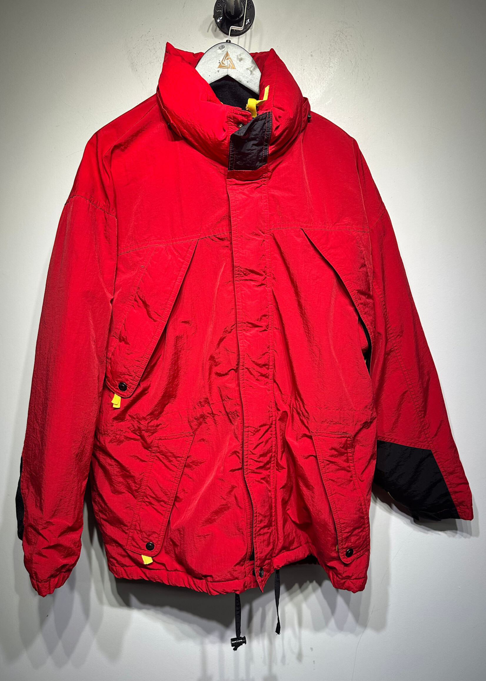 Vintage Marlboro Red Puffer Jacket Masc M