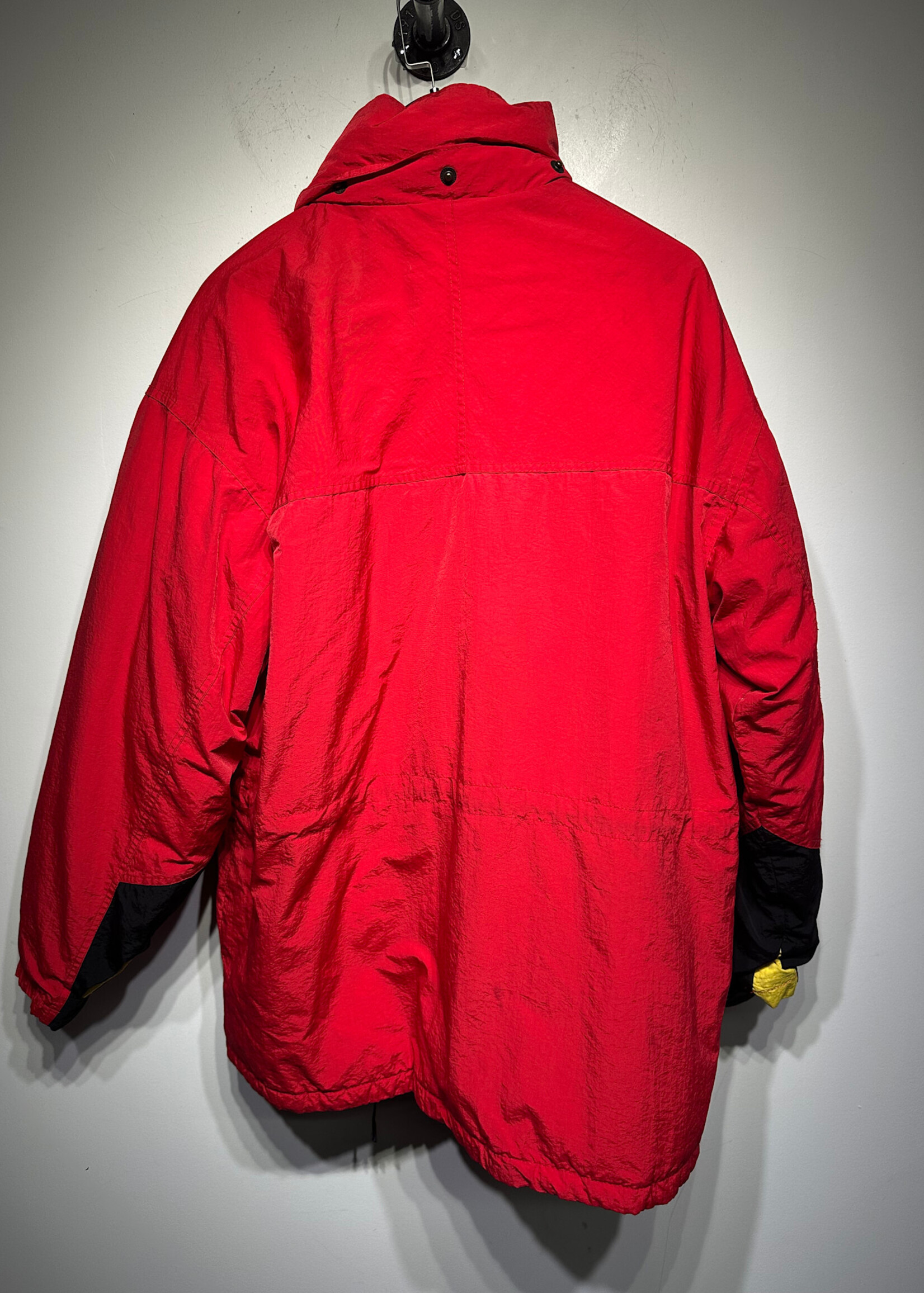 Vintage Marlboro Red Puffer Jacket Masc M