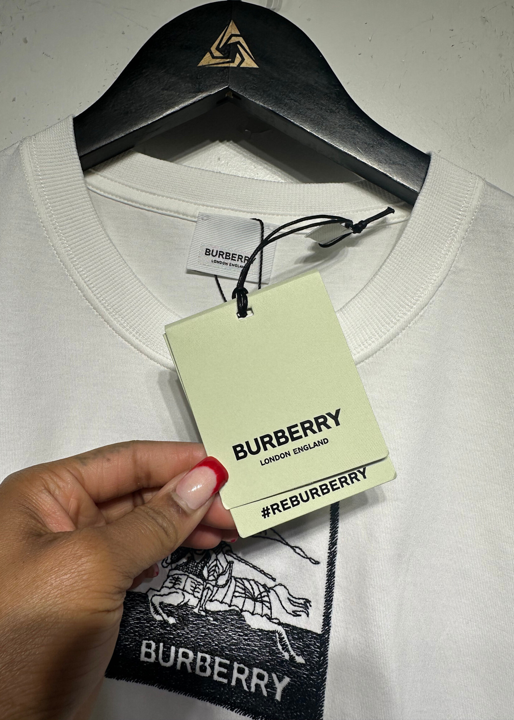 Burberry NWT White Center Knight Logo Tee XL