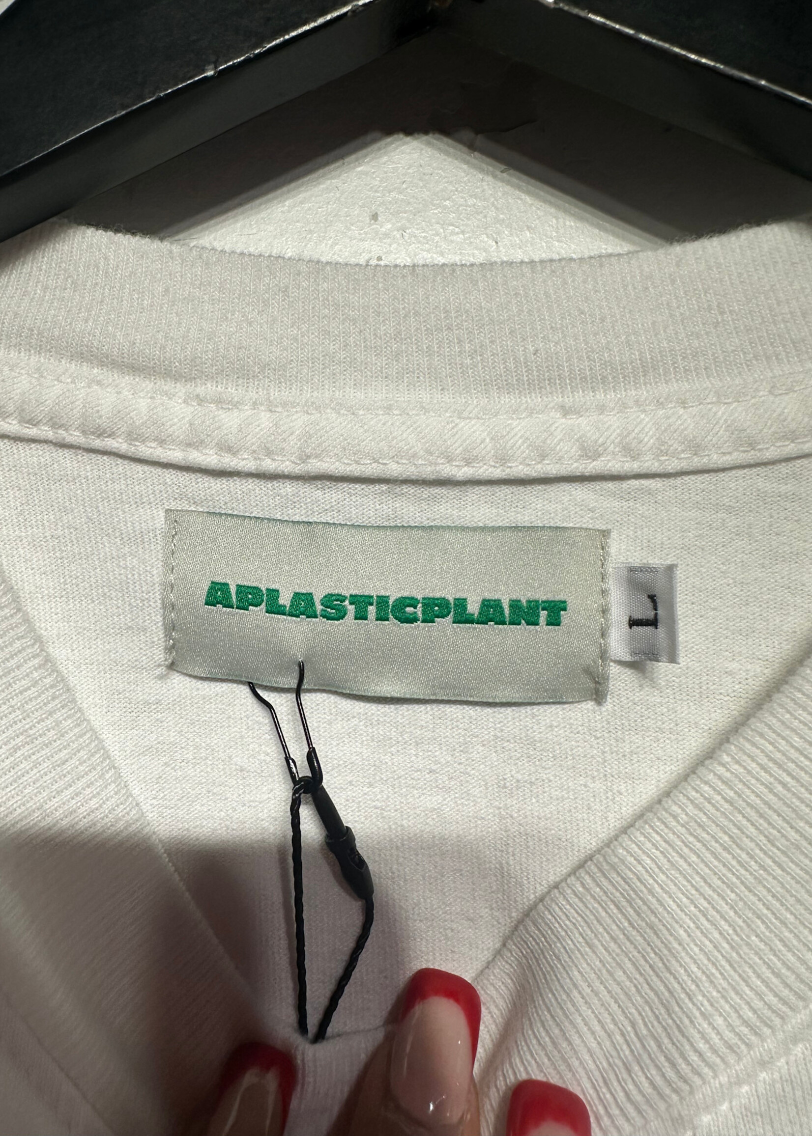 A Plastic Plant White Puff Print LS L