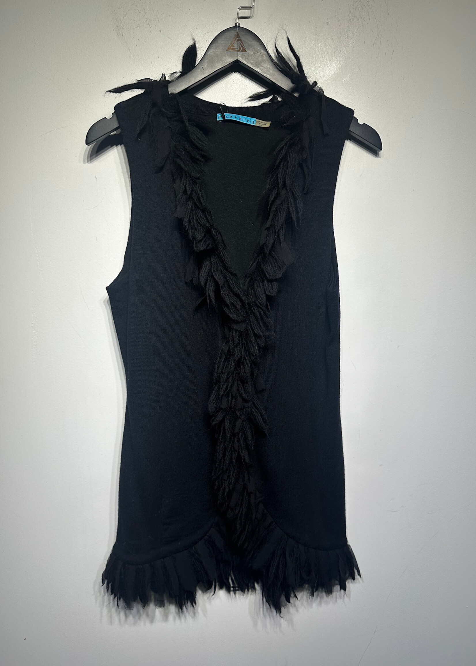 ALICIA + OLIVIA FRINGE SWEATER L