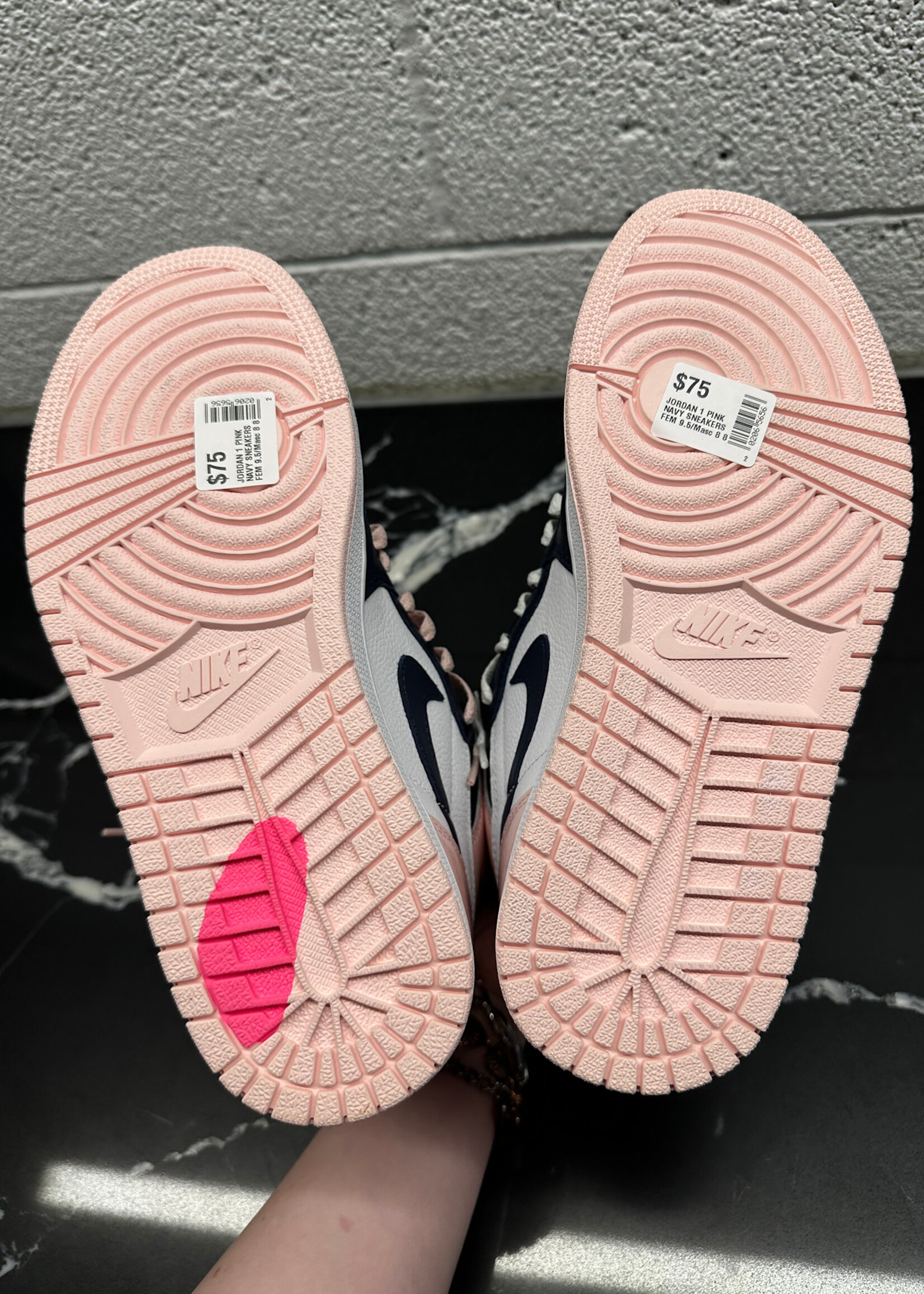 JORDAN 1 PINK NAVY SNEAKERS FEM 9.5/Masc 8