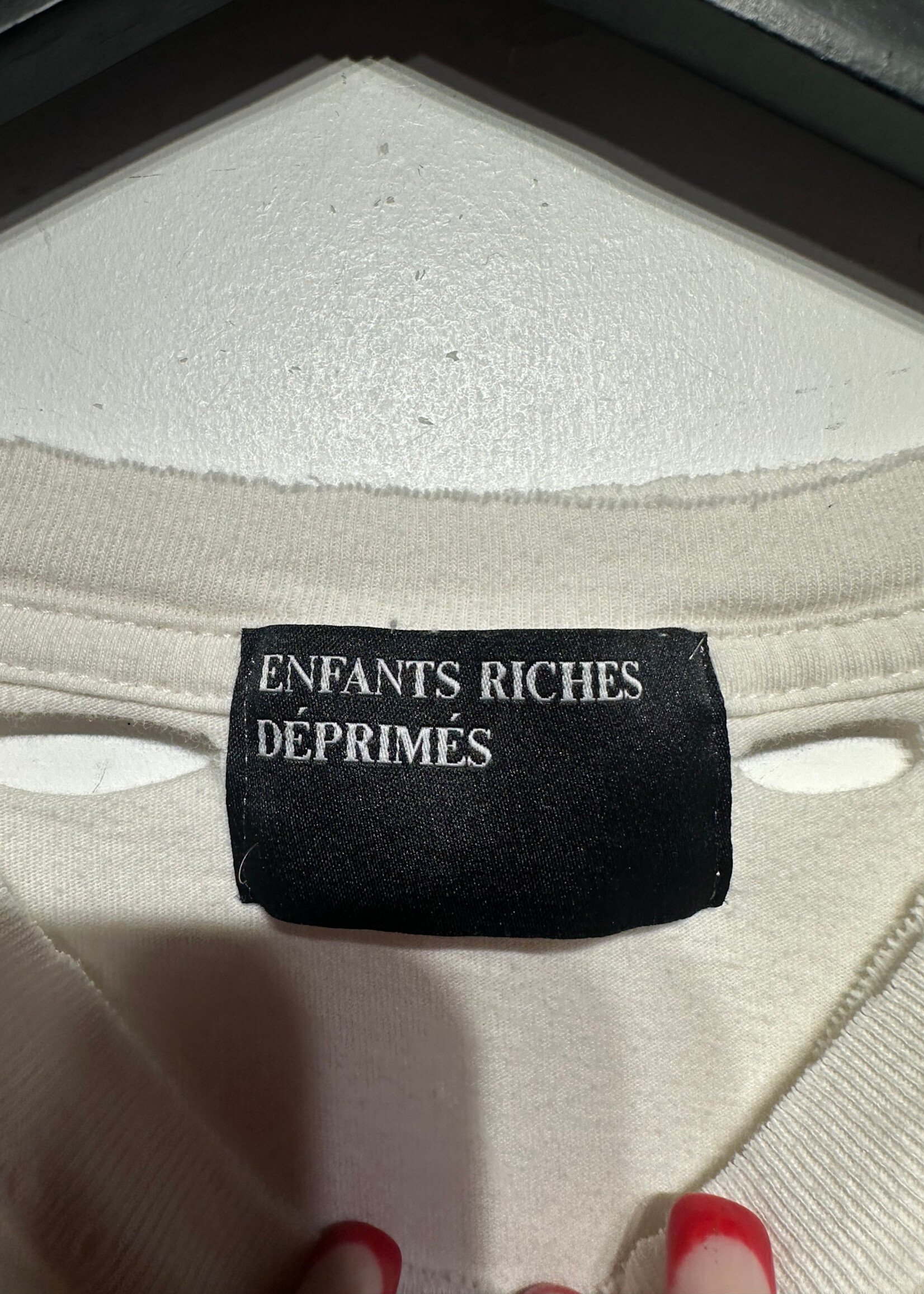 DUPE ERD White Distressed Logo Tee L