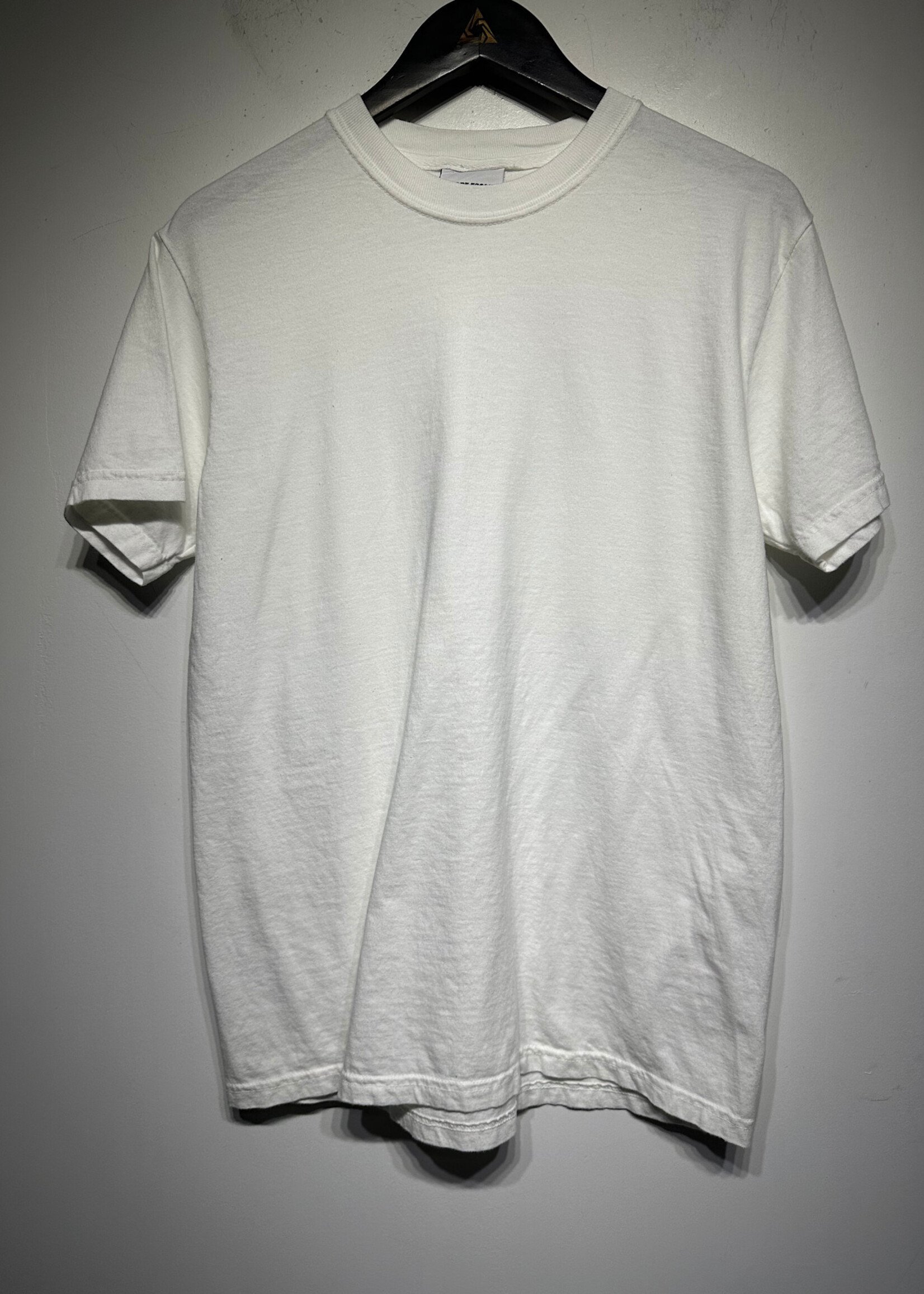 Grape Escape Mixed Letter Logo Tee L