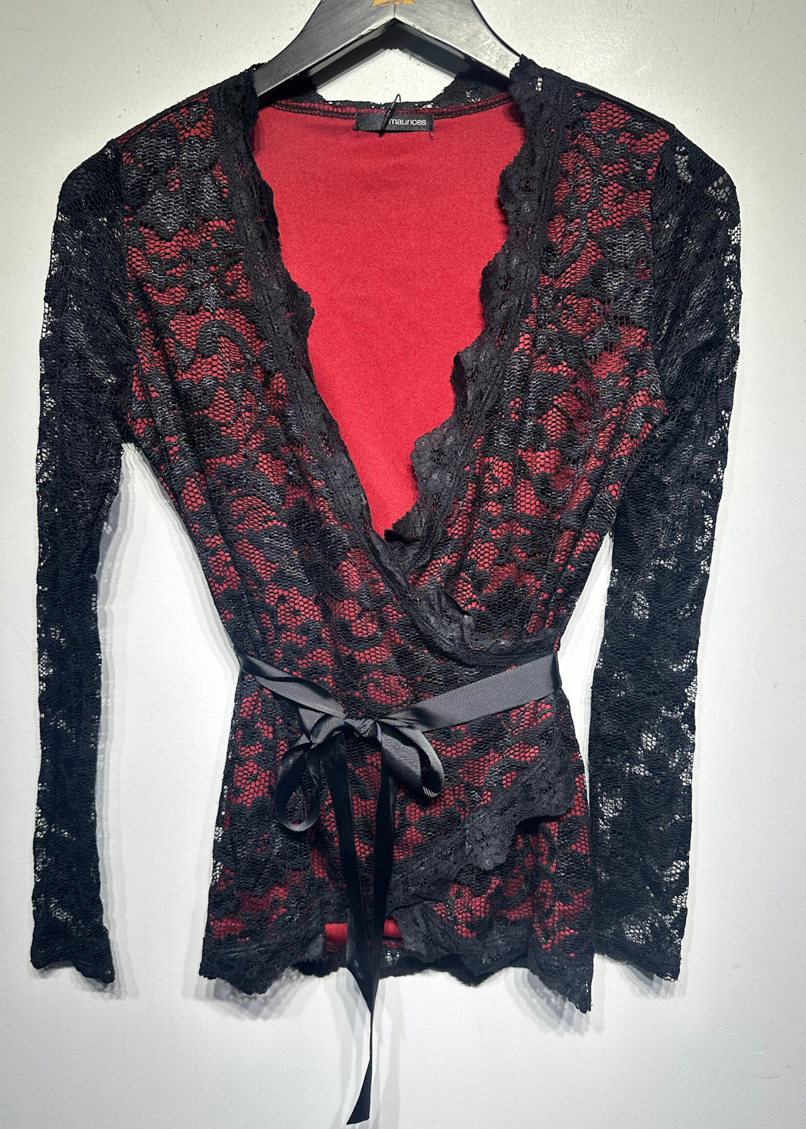 MAURICES RED/BLACK LACE LS M