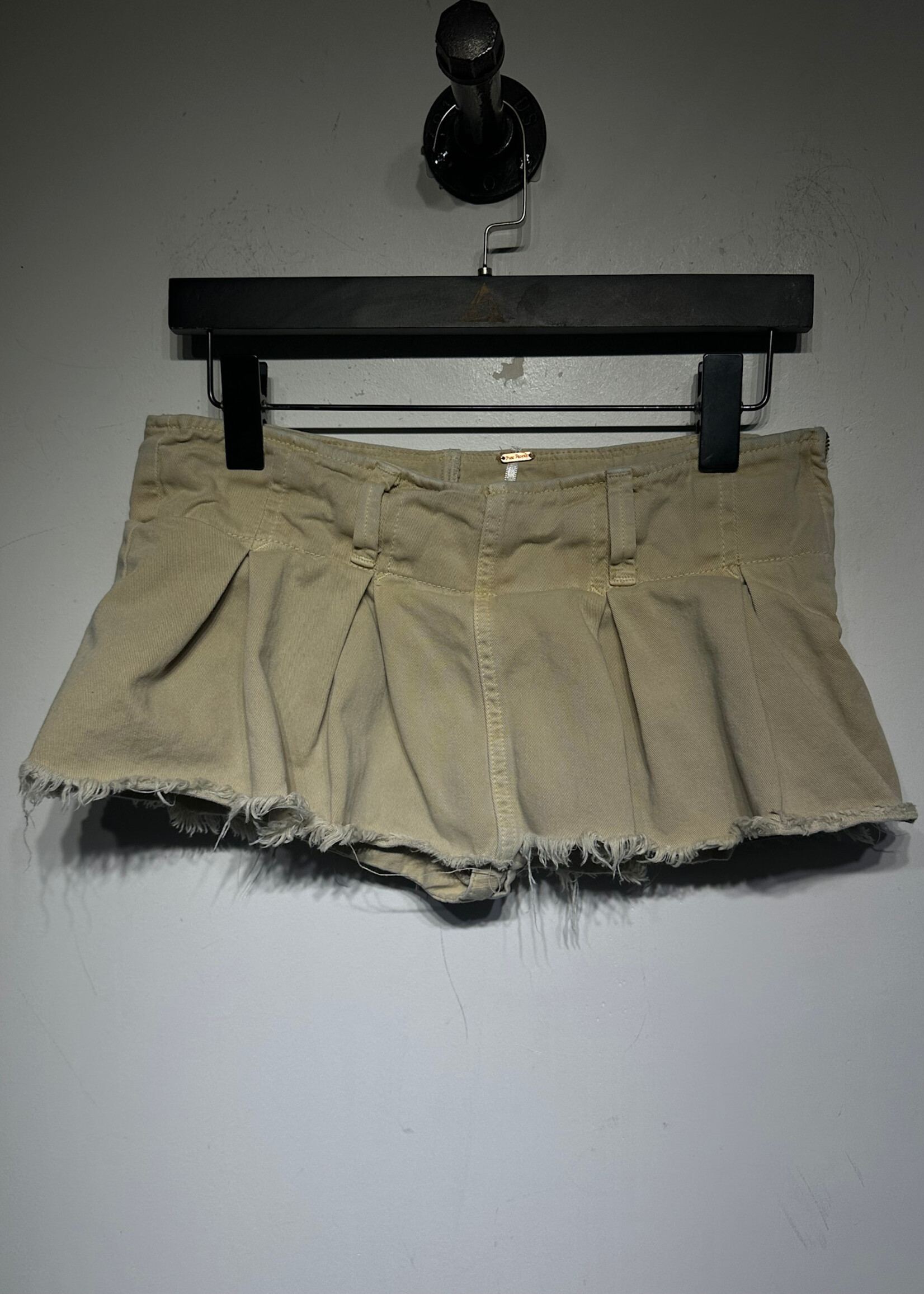 FREE PEOPLE BEIGE PLEATED MINI SKIRT 28