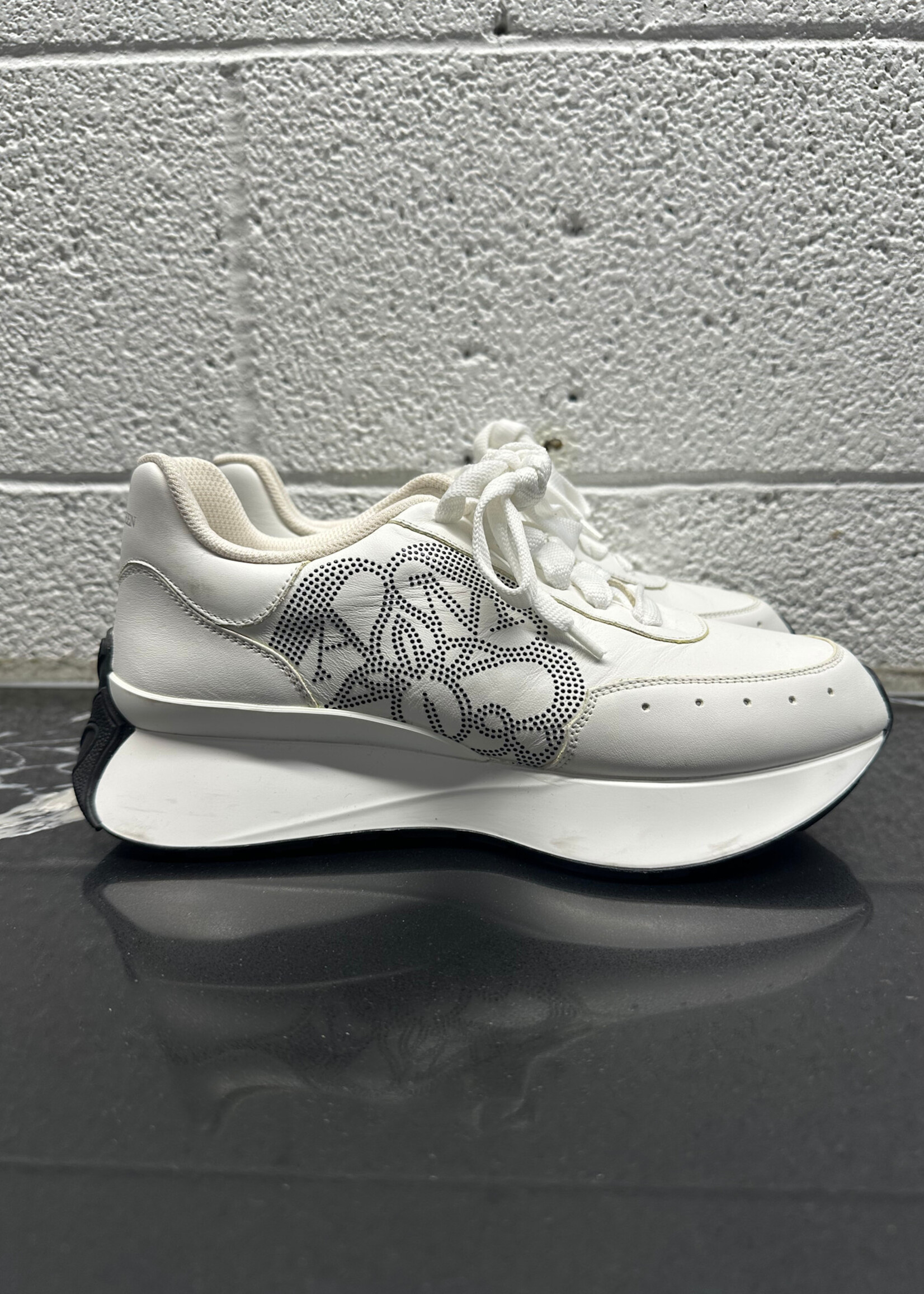 Alexander McQueen White Spirit Runner 38/8