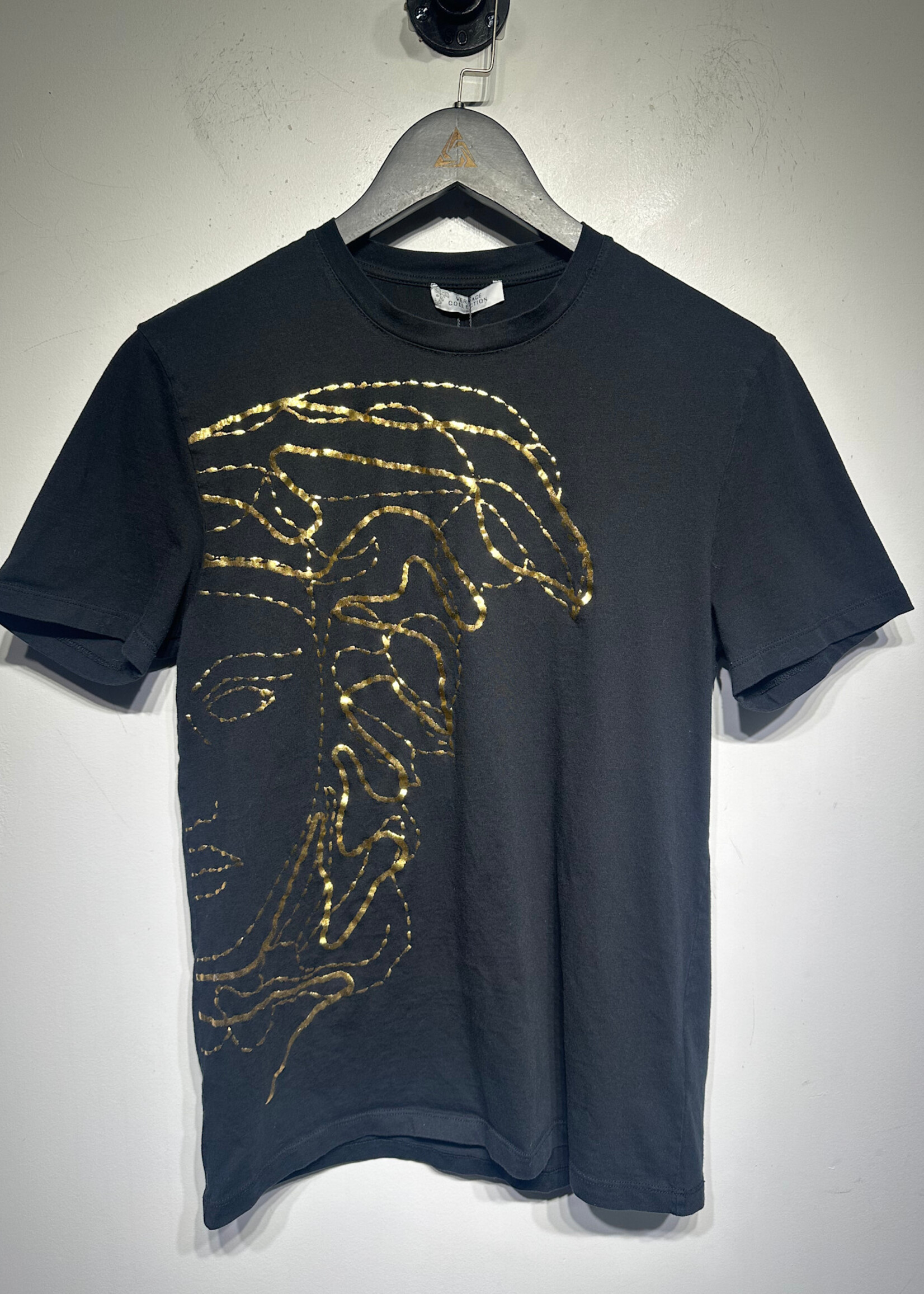 VERSACE BLACK GOLD ABSTRACT TEE M