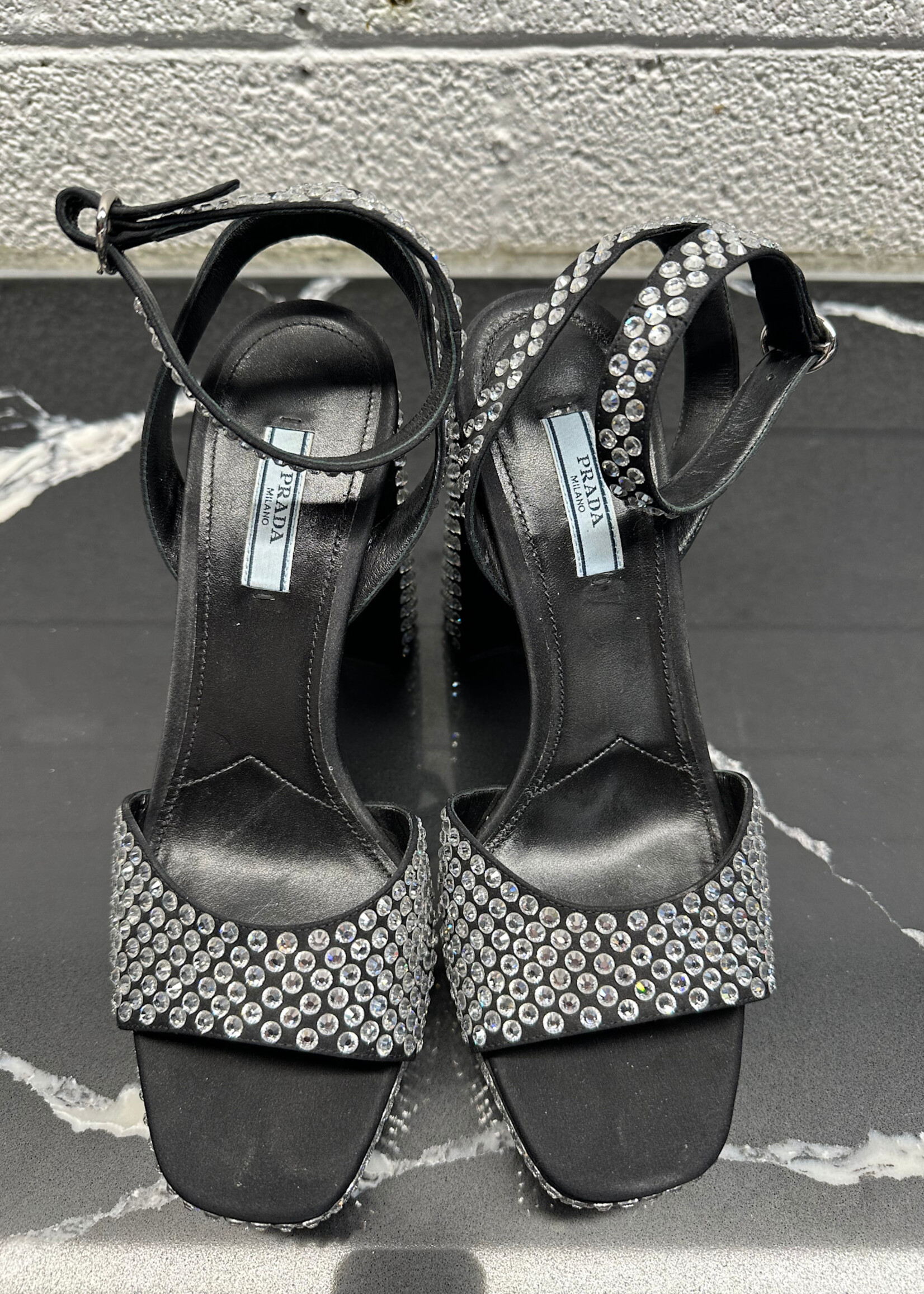 Prada Embellished Rhinestone Black Heels Fem 39/8.5