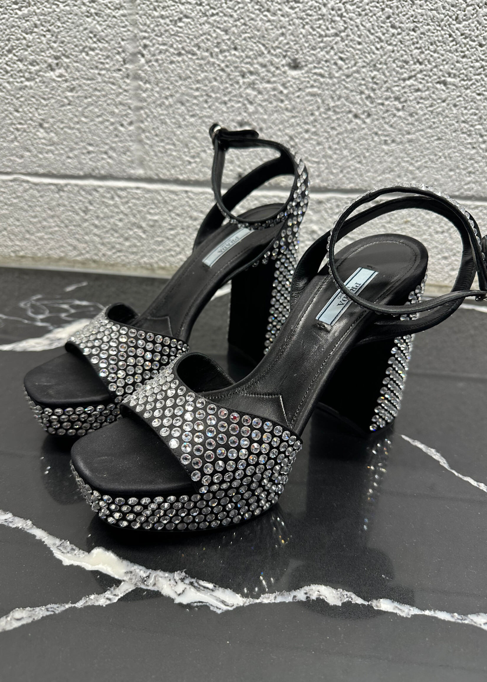 Prada Embellished Rhinestone Black Heels Fem 39/8.5