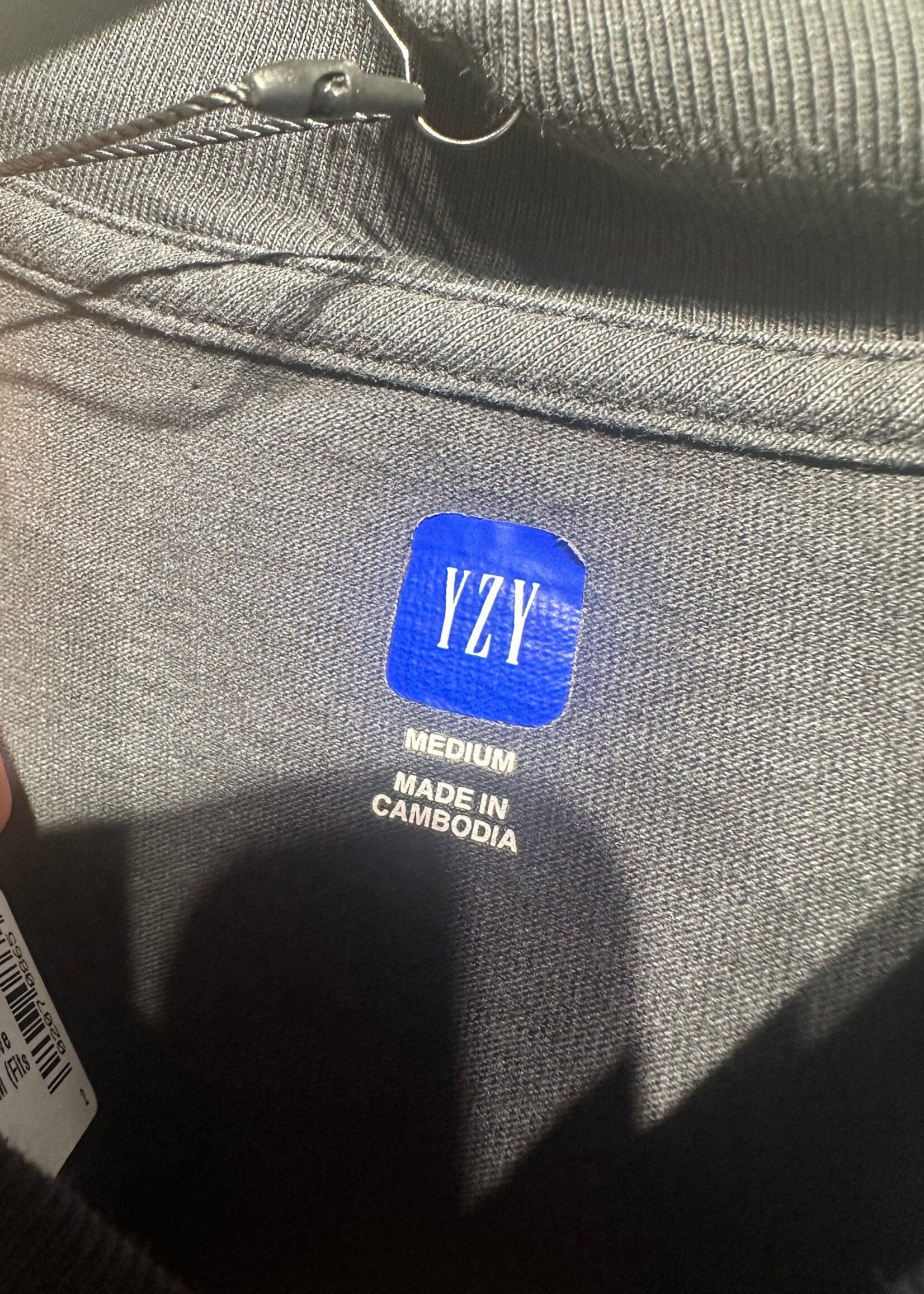 Yeezy Gap Dove Black Tee M (Fits XXL)