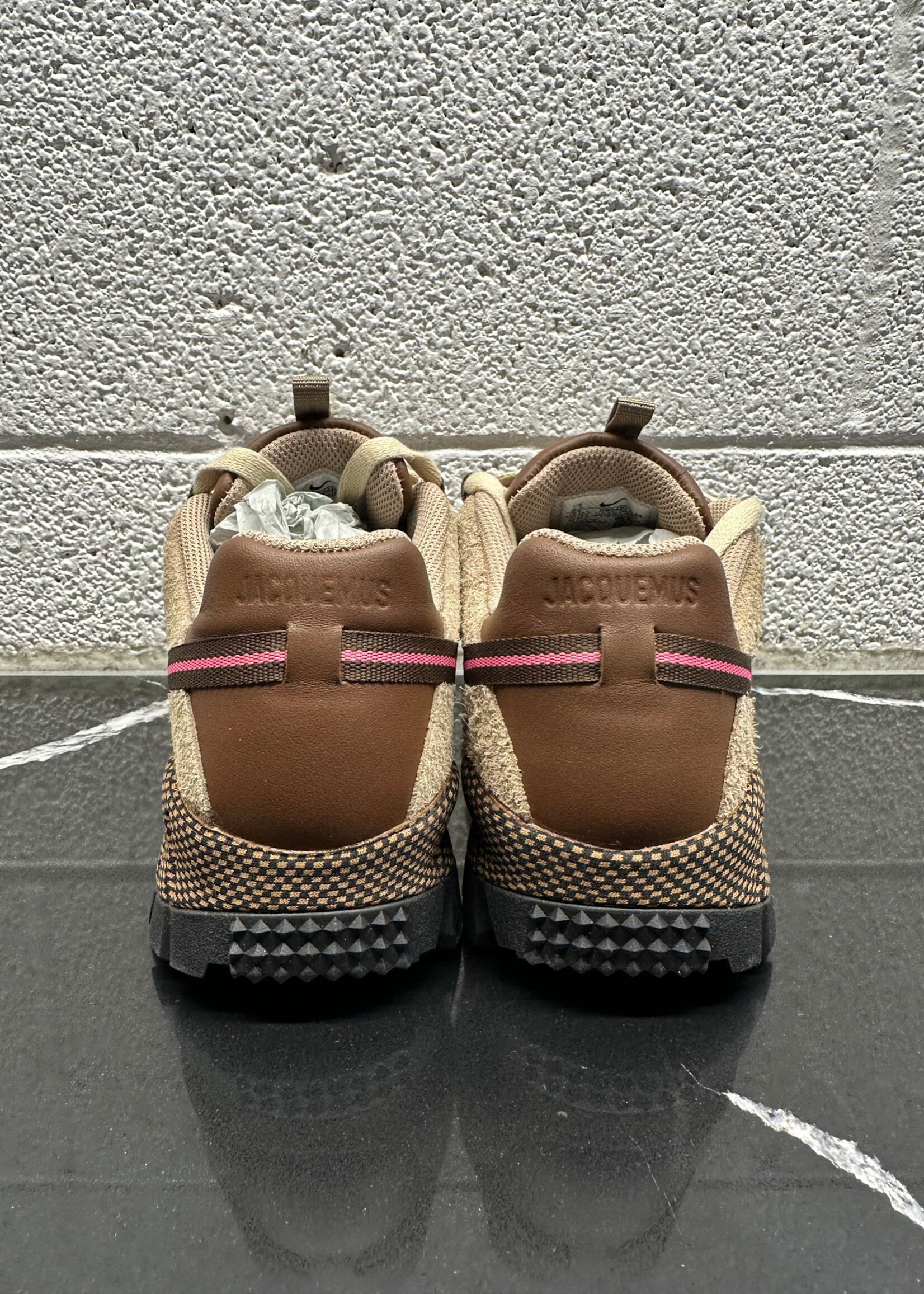 JACQUEMUS X NIKE AIR HUMARA LX FEM 6.5