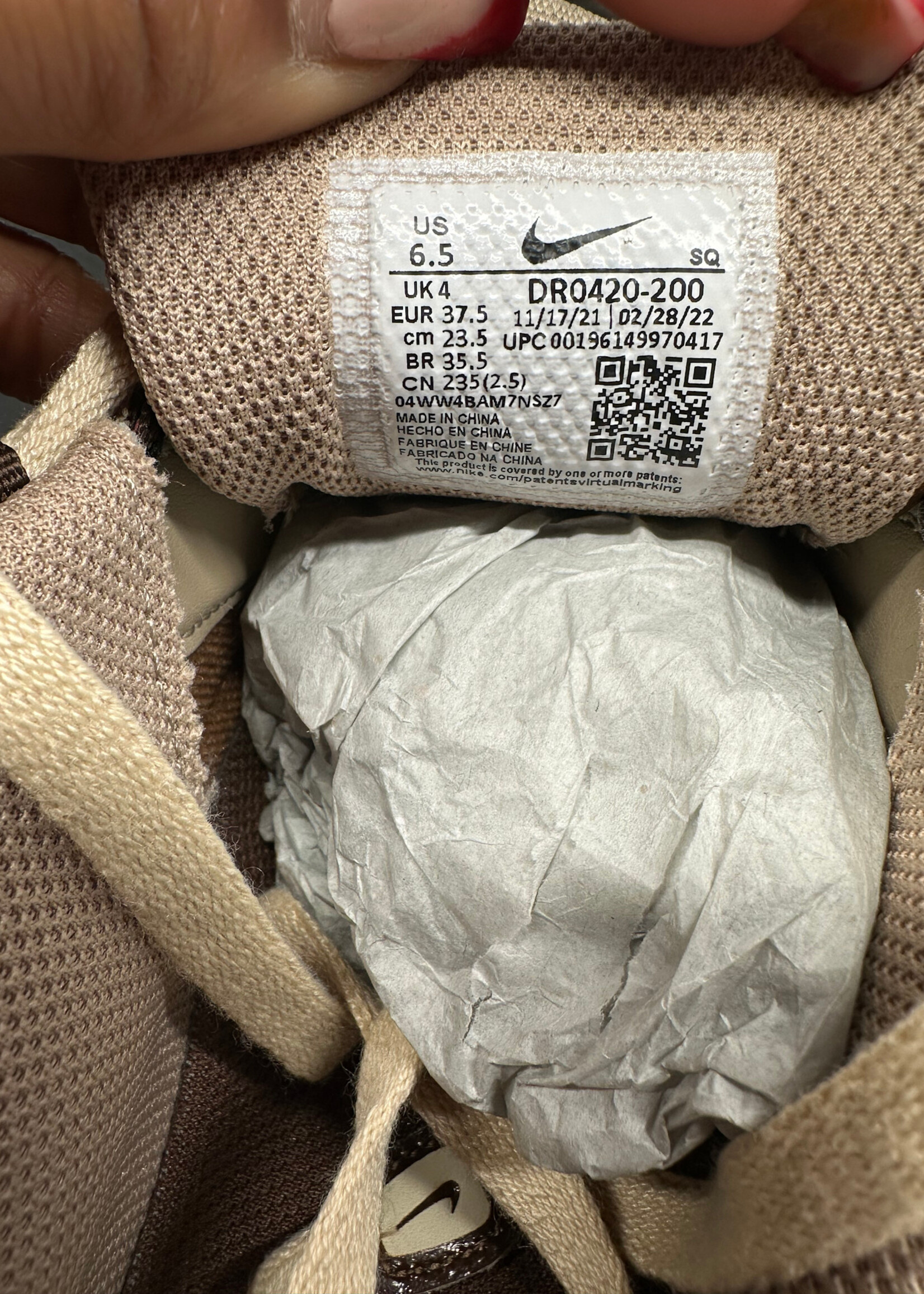 JACQUEMUS X NIKE AIR HUMARA LX FEM 6.5