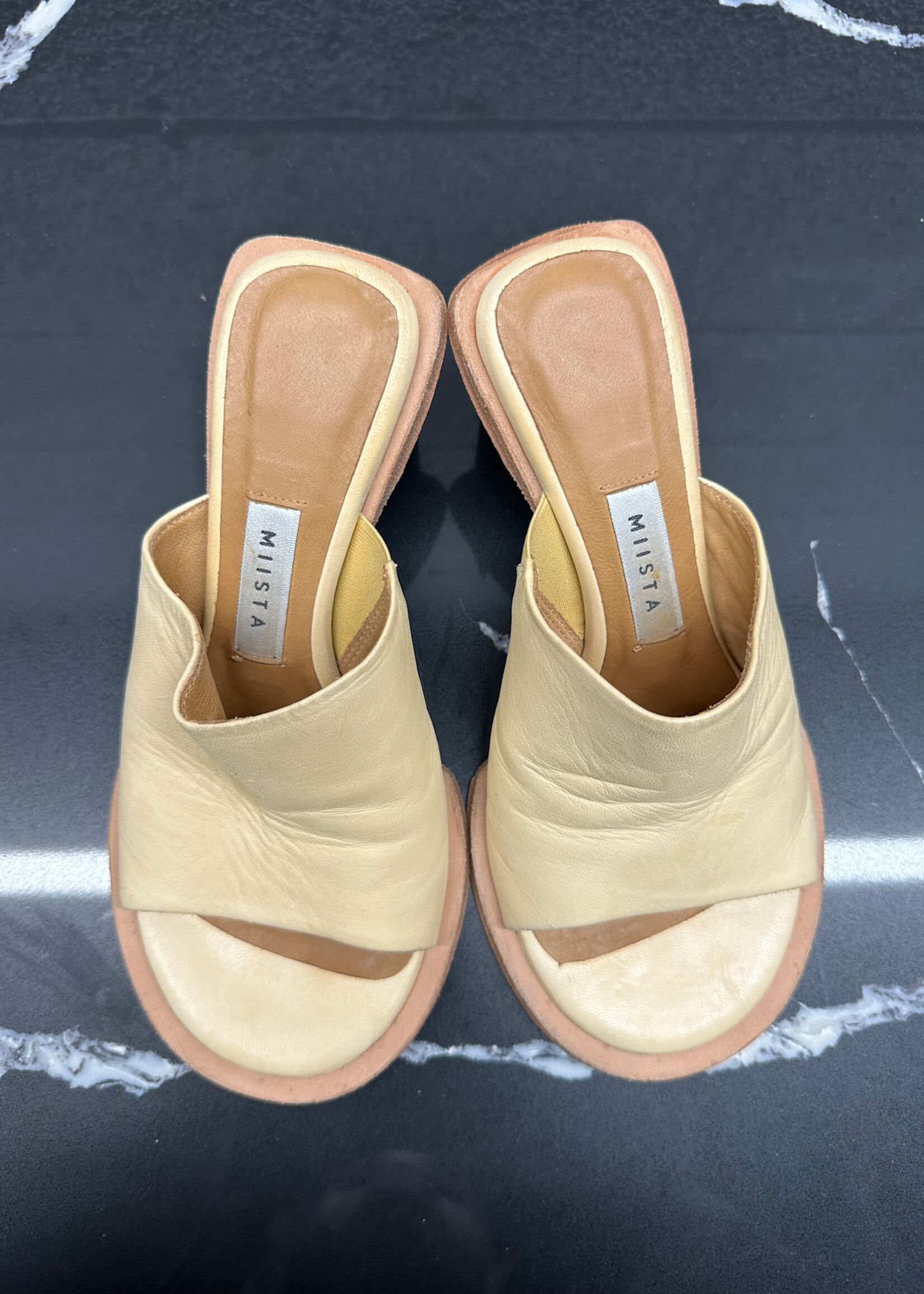 MIISTA BEIGE CIRCULAR HEEL 6