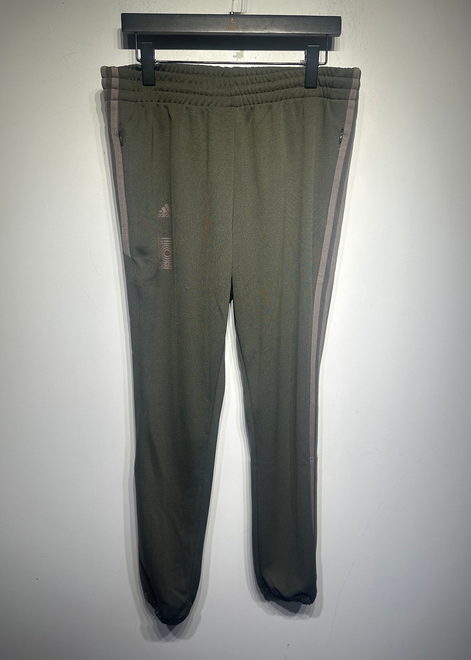 NWT ADIDAS CALABASAS BROWN SWEATS 32