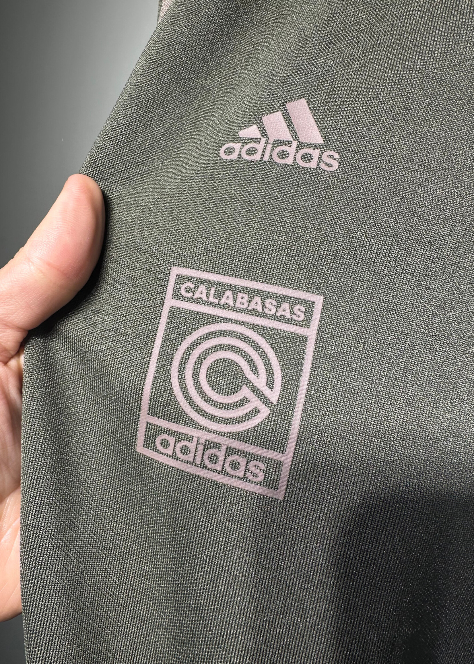 NWT ADIDAS CALABASAS BROWN SWEATS 32