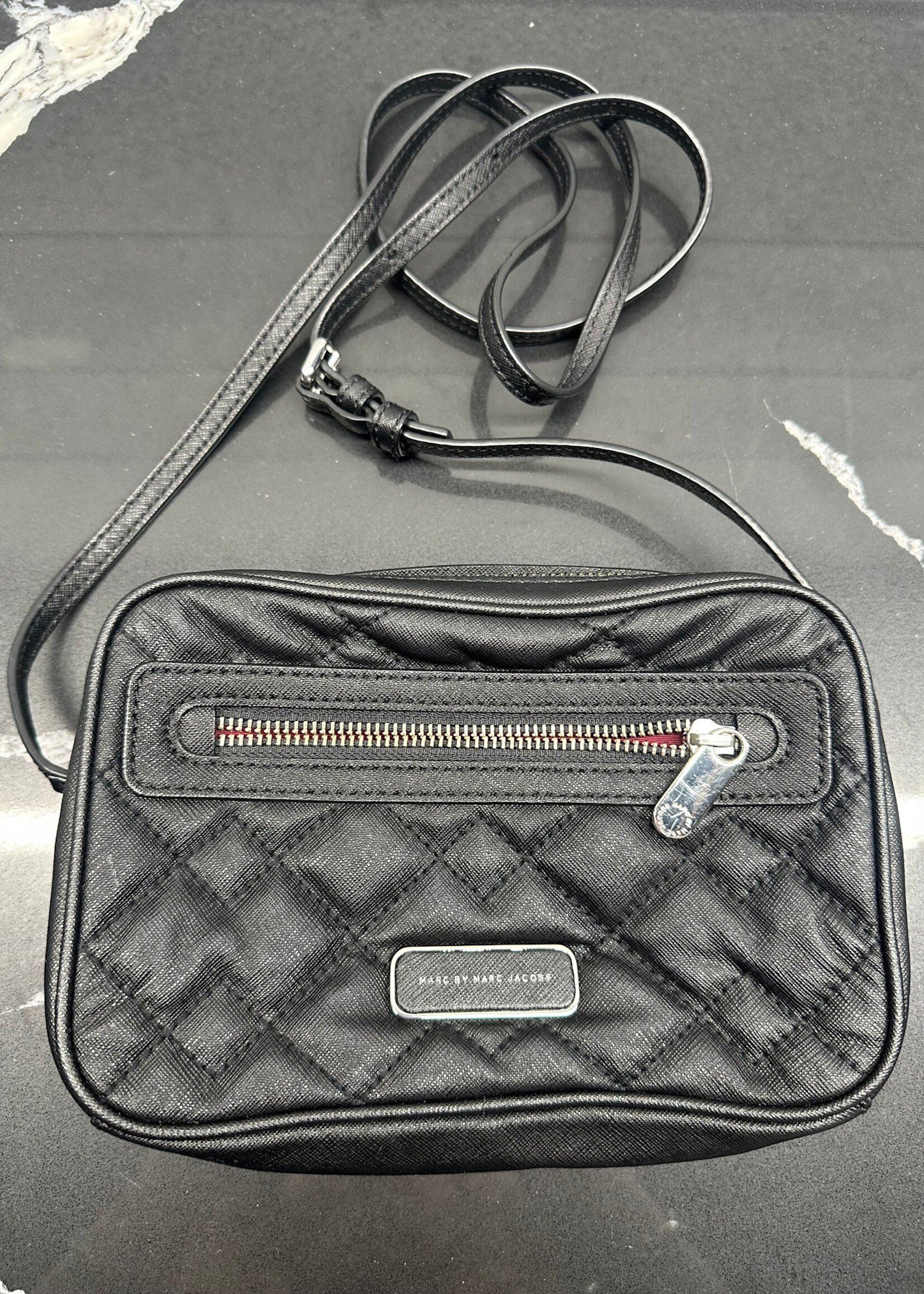 MARC JACOBS BLACK LEACH PUFFER BAG