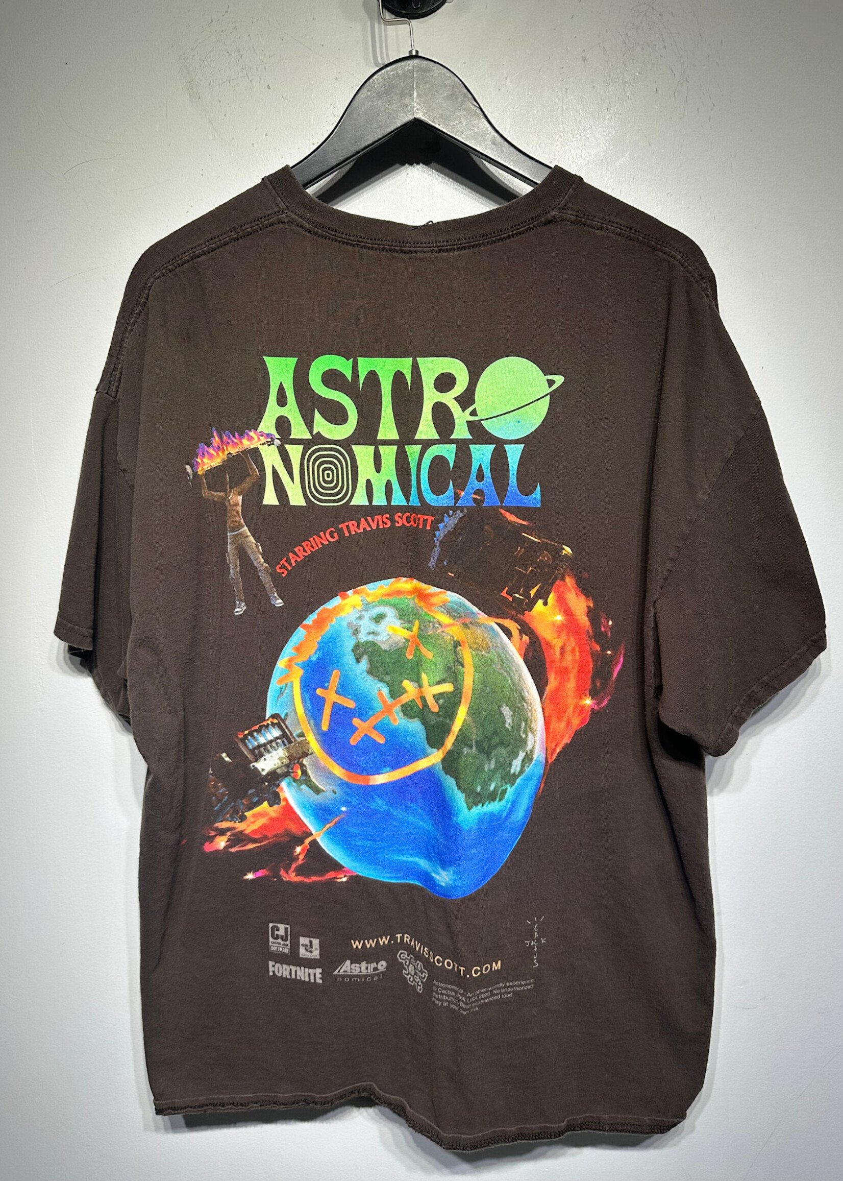 TRAVIS SCOTT BROWN ASTRONOMICAL TEE XL