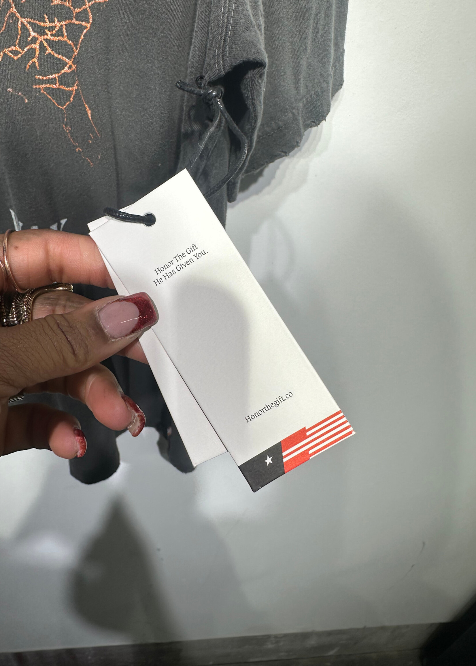 Honor The Gift NWT Grey Tee L