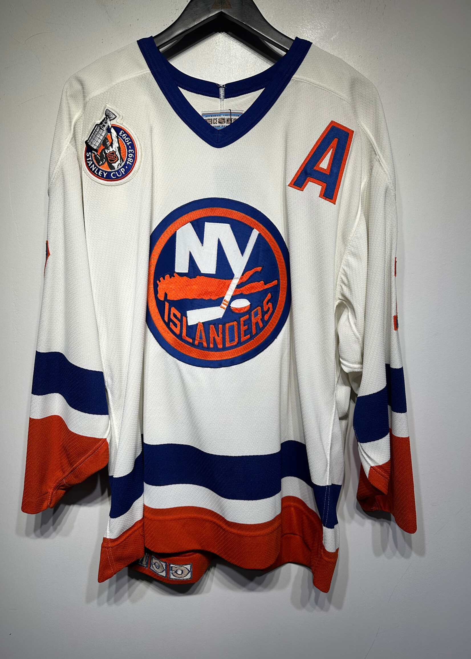 NY Islanders Hockey Jersey XL