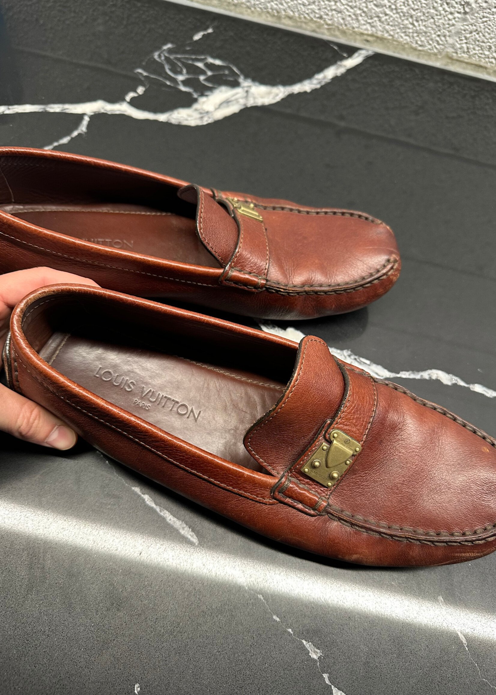 Louis Vuitton Brown Leather Buckle Loafers Masc 10.5
