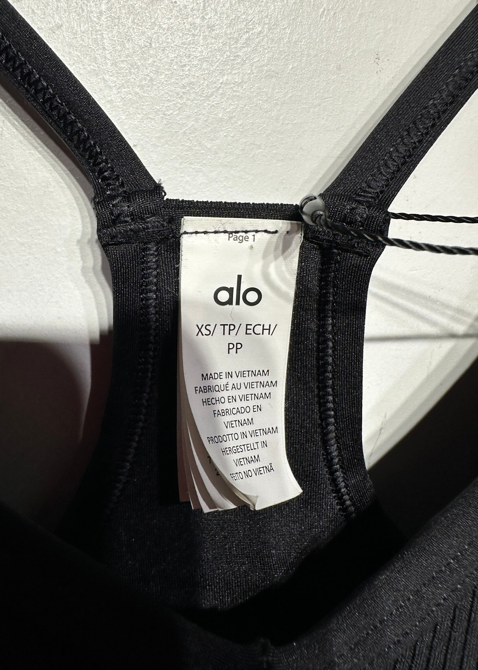 NWT Alo Black Ribbed Sports Bra XS