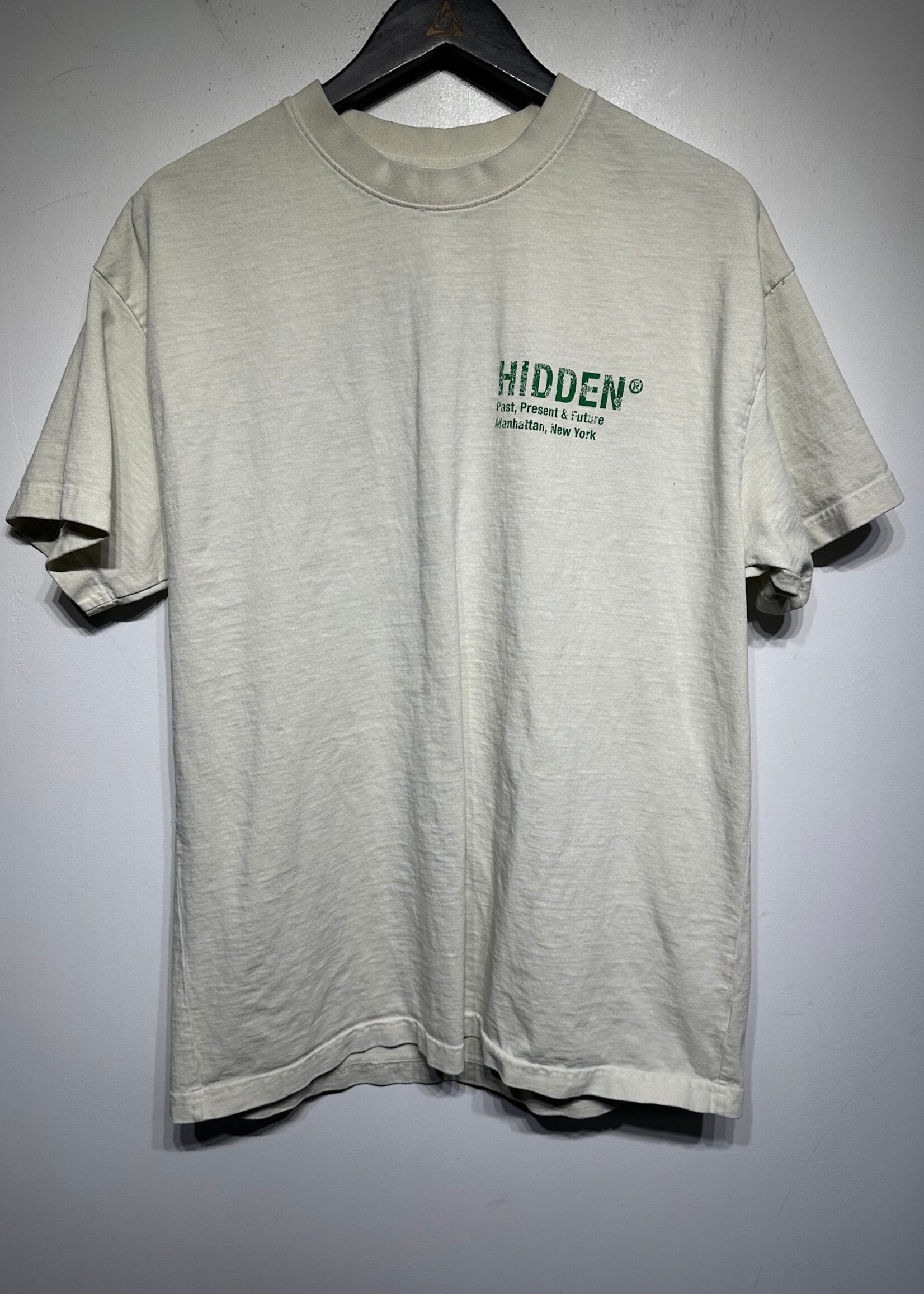 Hidden NY Cream Bandana Logo Tee L
