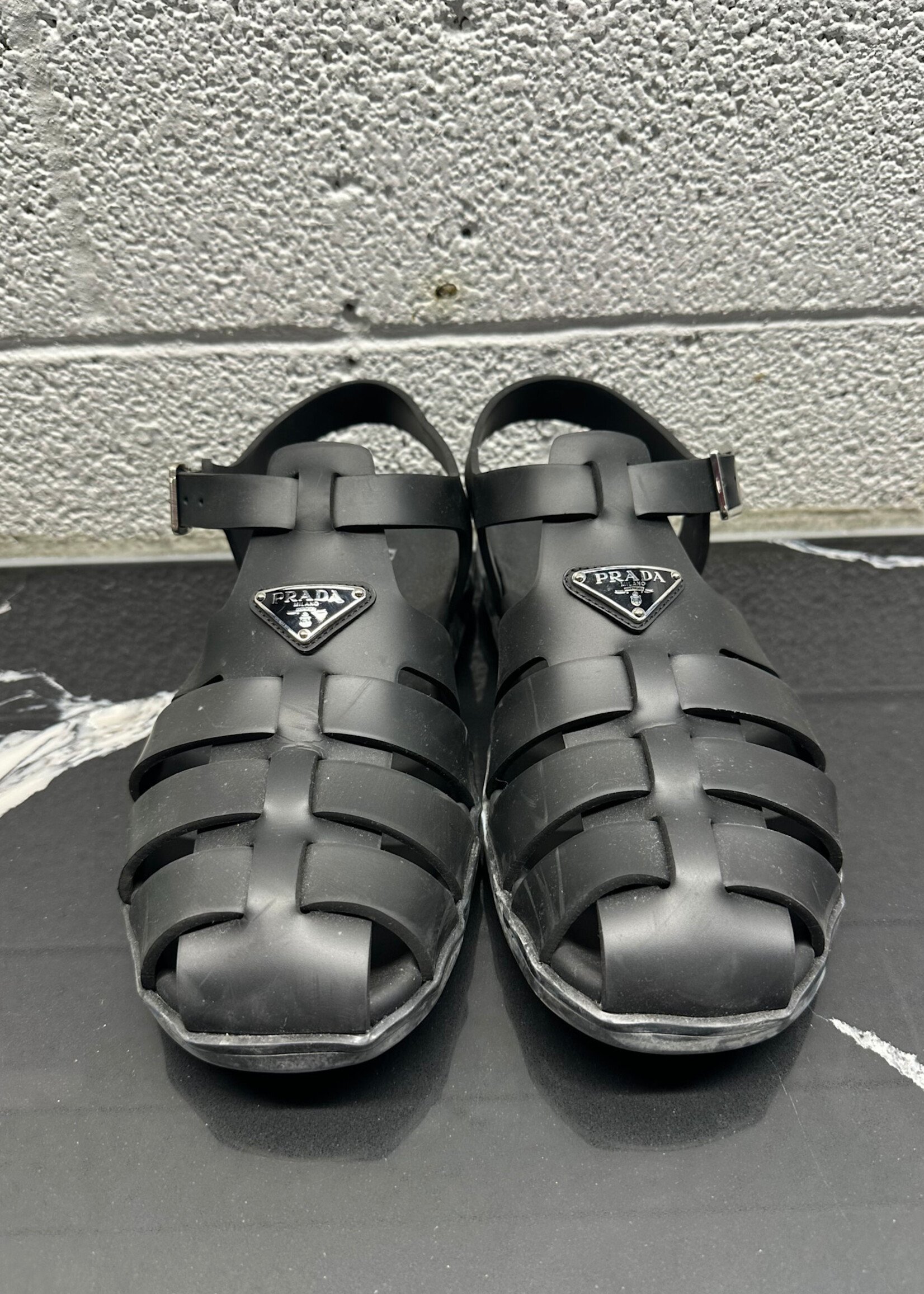 Prada Monoltih Sandals Masc 10.5