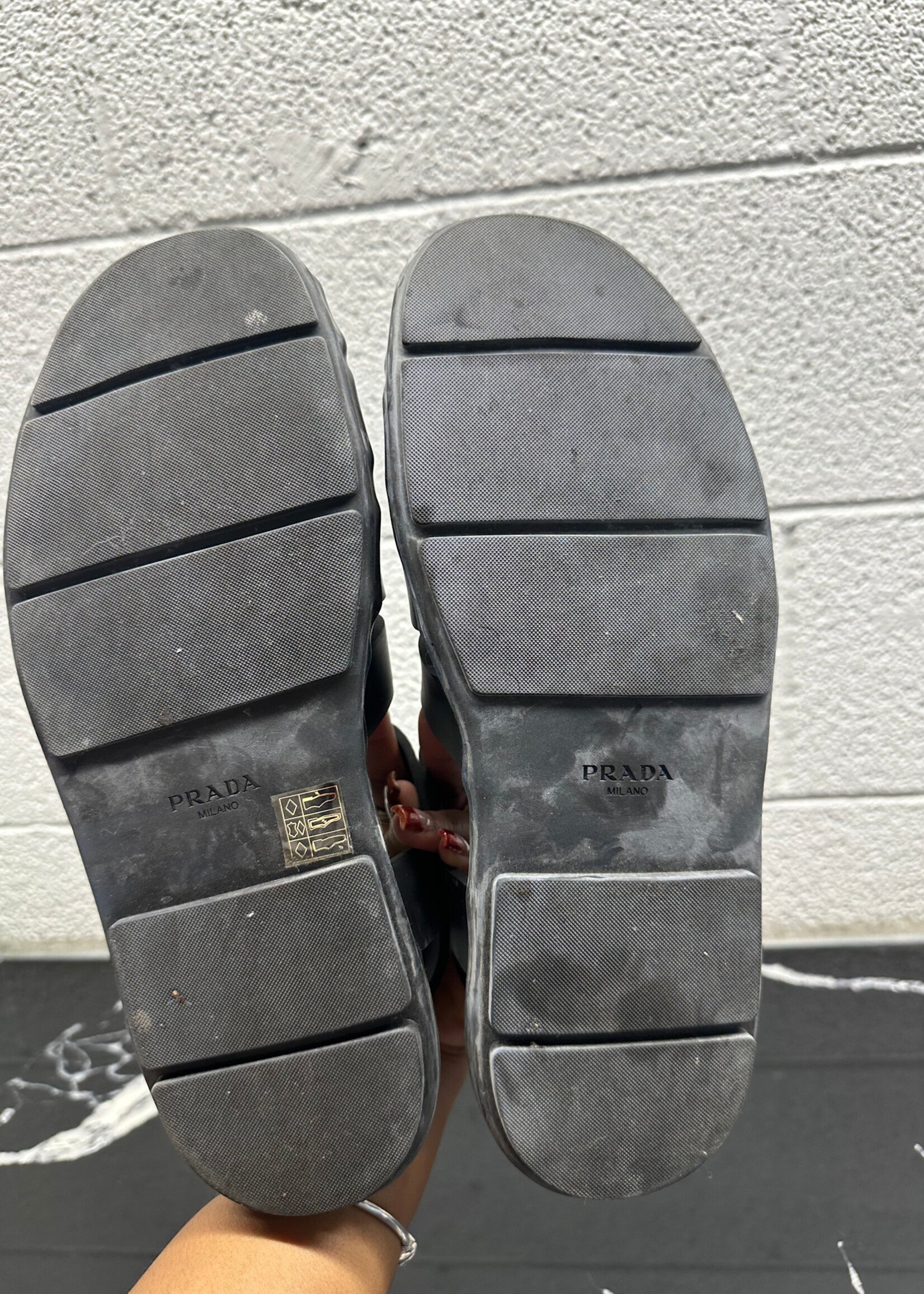 Prada Monoltih Sandals Masc 10.5