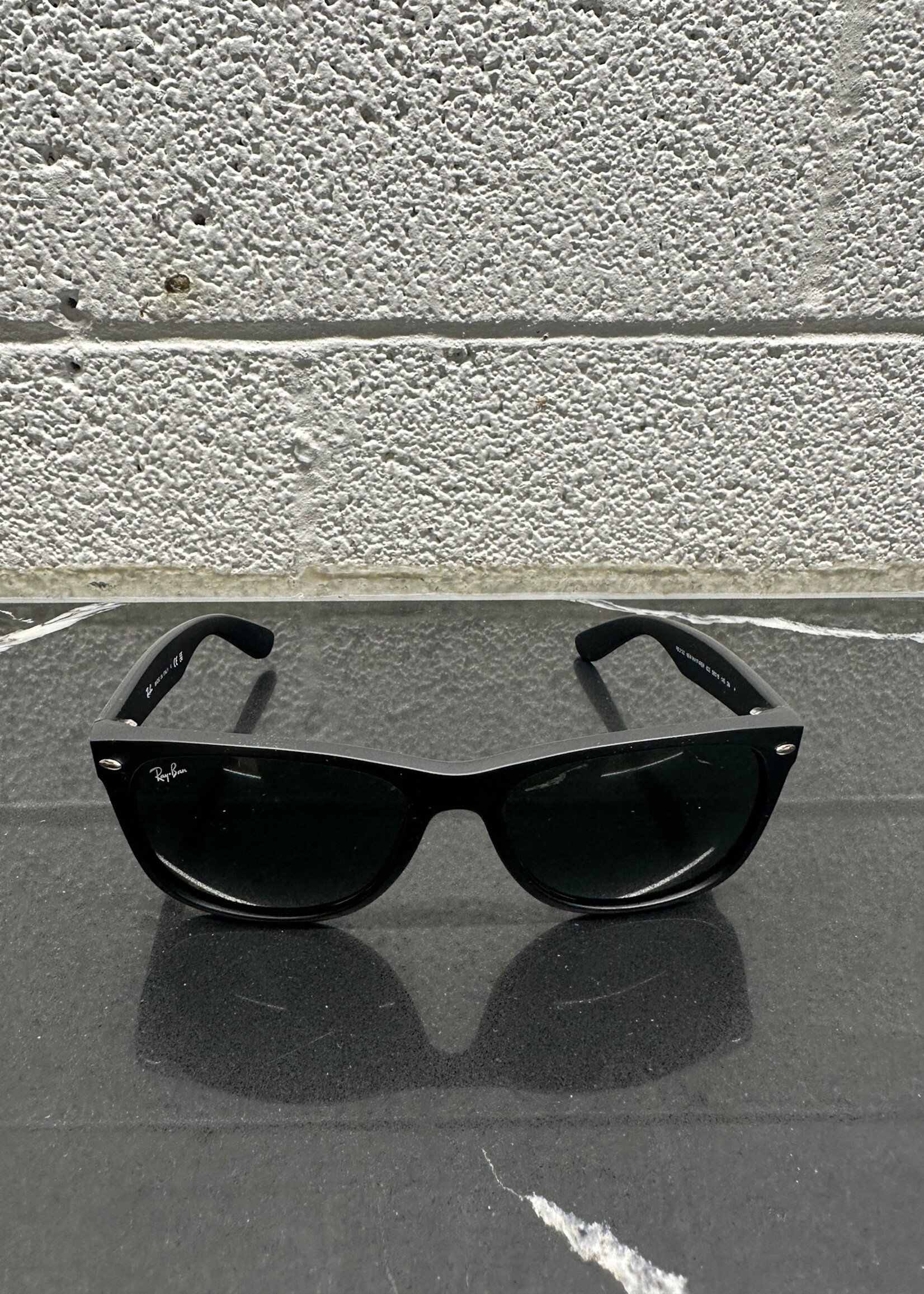 Ray Ban RB2132 W CASE