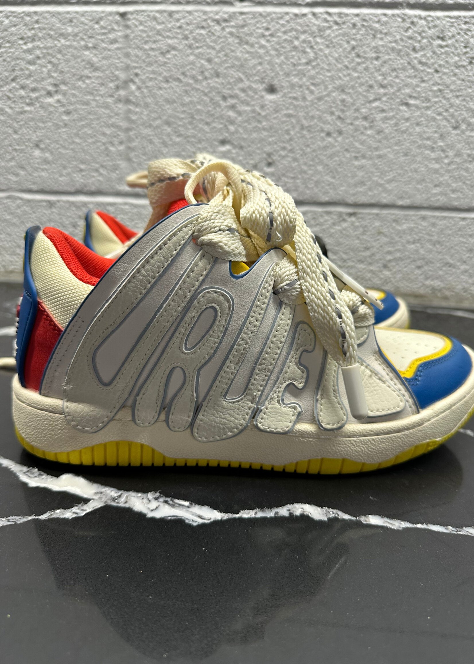 Old Order X Hello Kitty Skate Sneaker Fem 8