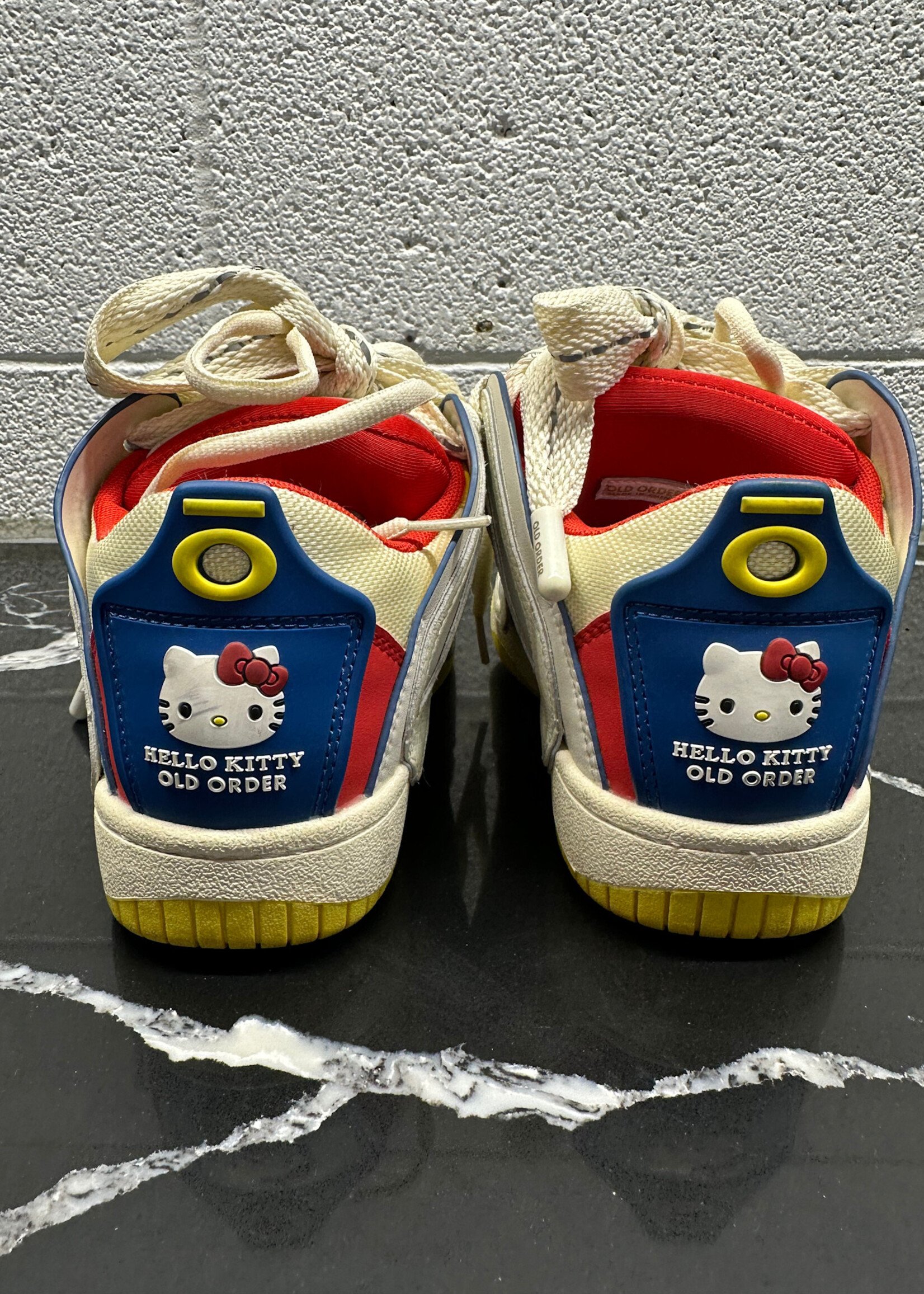 Old Order X Hello Kitty Skate Sneaker Fem 8
