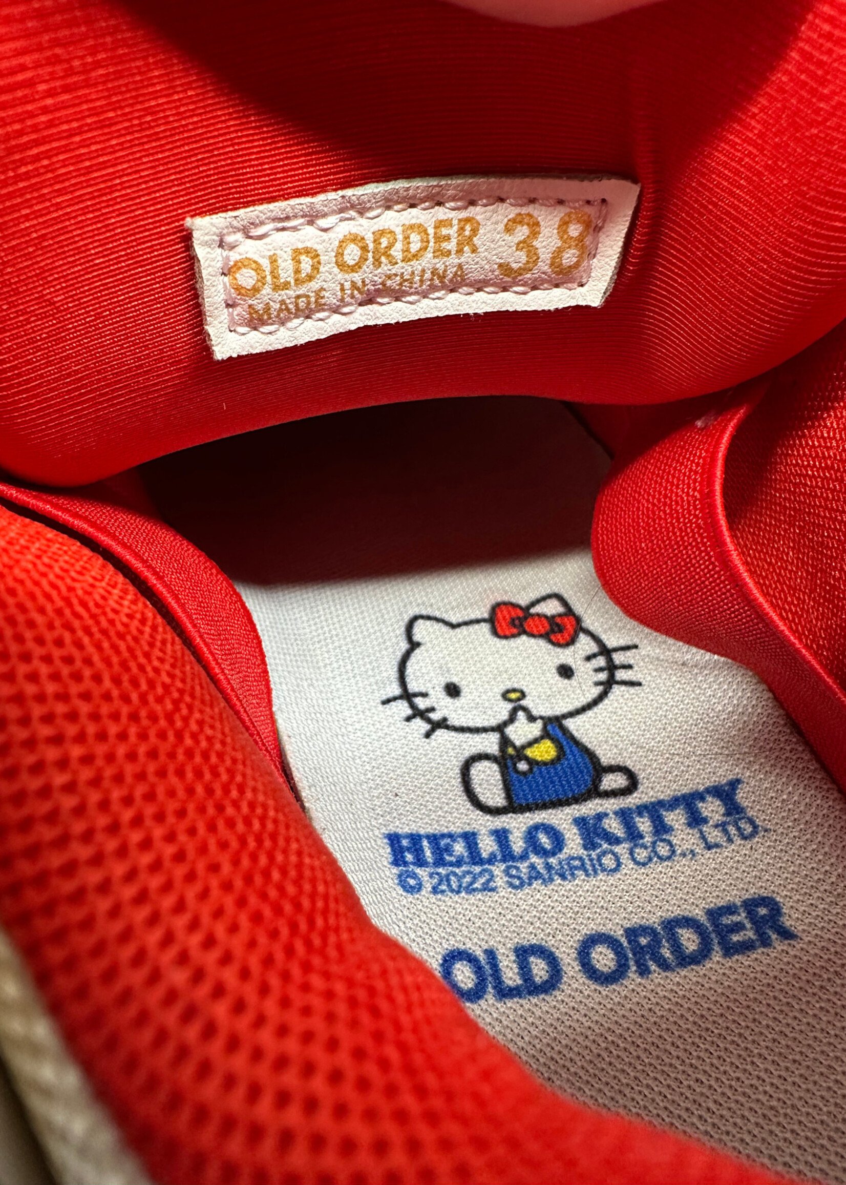 Old Order X Hello Kitty Skate Sneaker Fem 8
