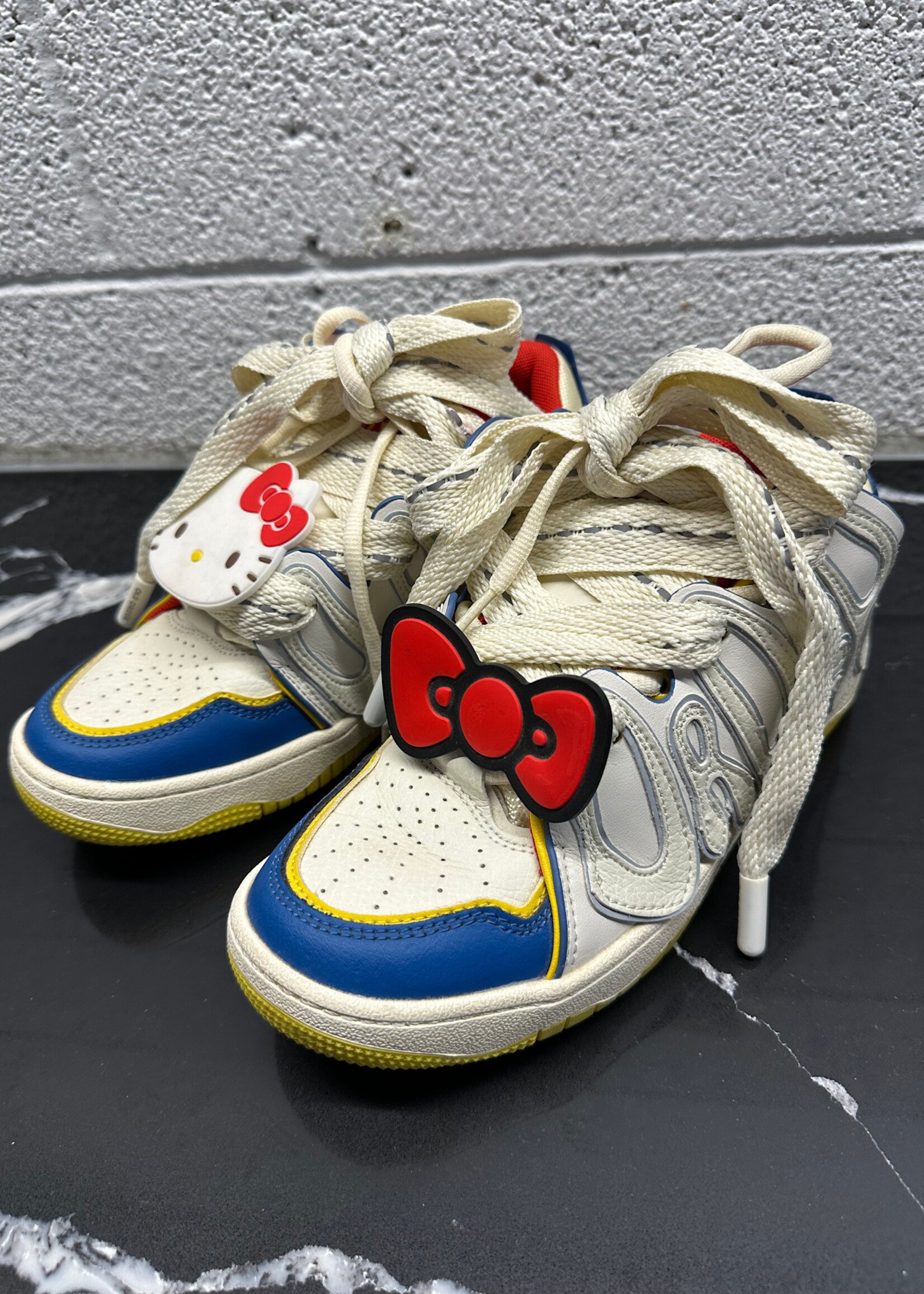 Old Order X Hello Kitty Skate Sneaker Fem 8