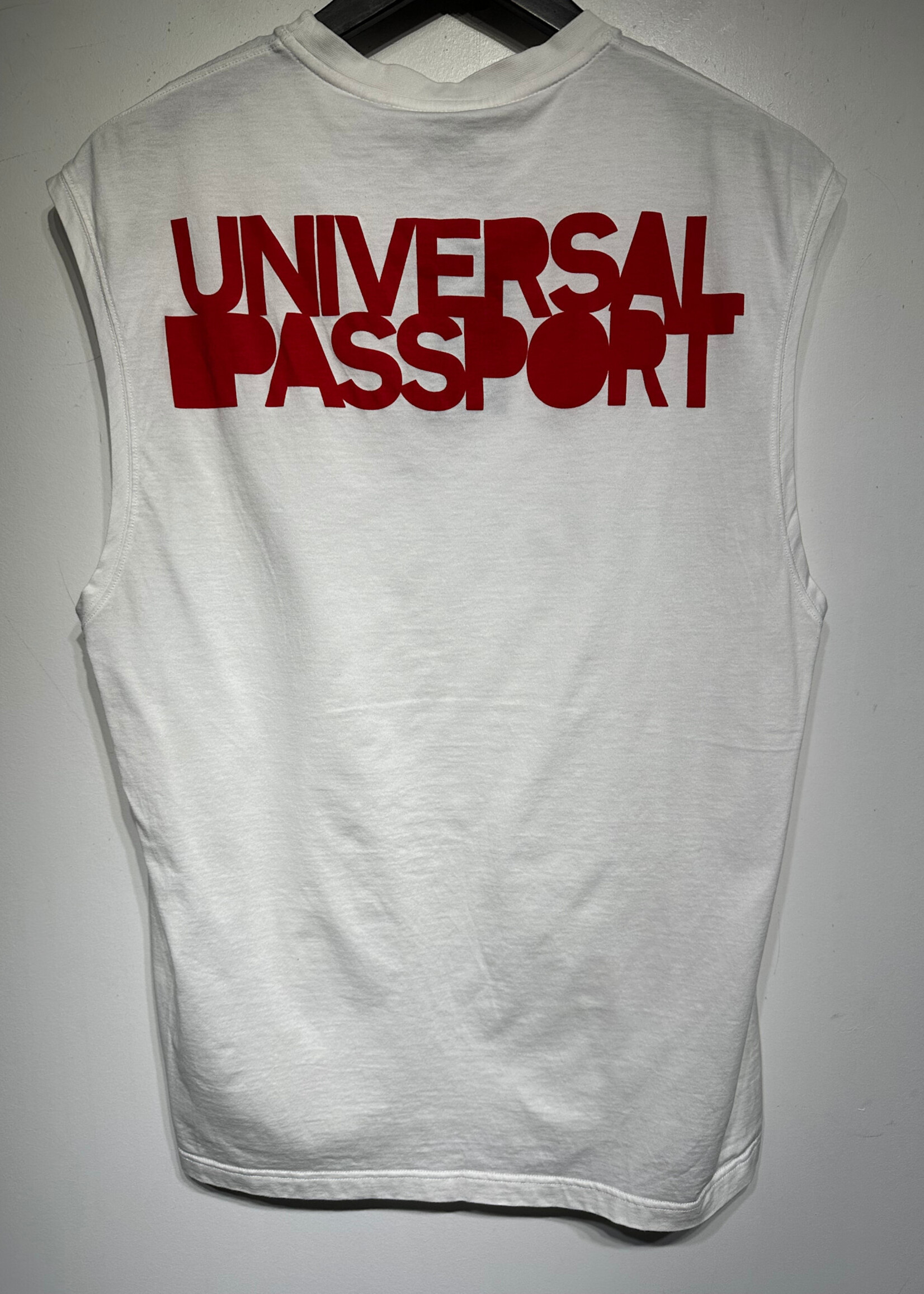 Burberry Universal Passport Red White Tank Masc S