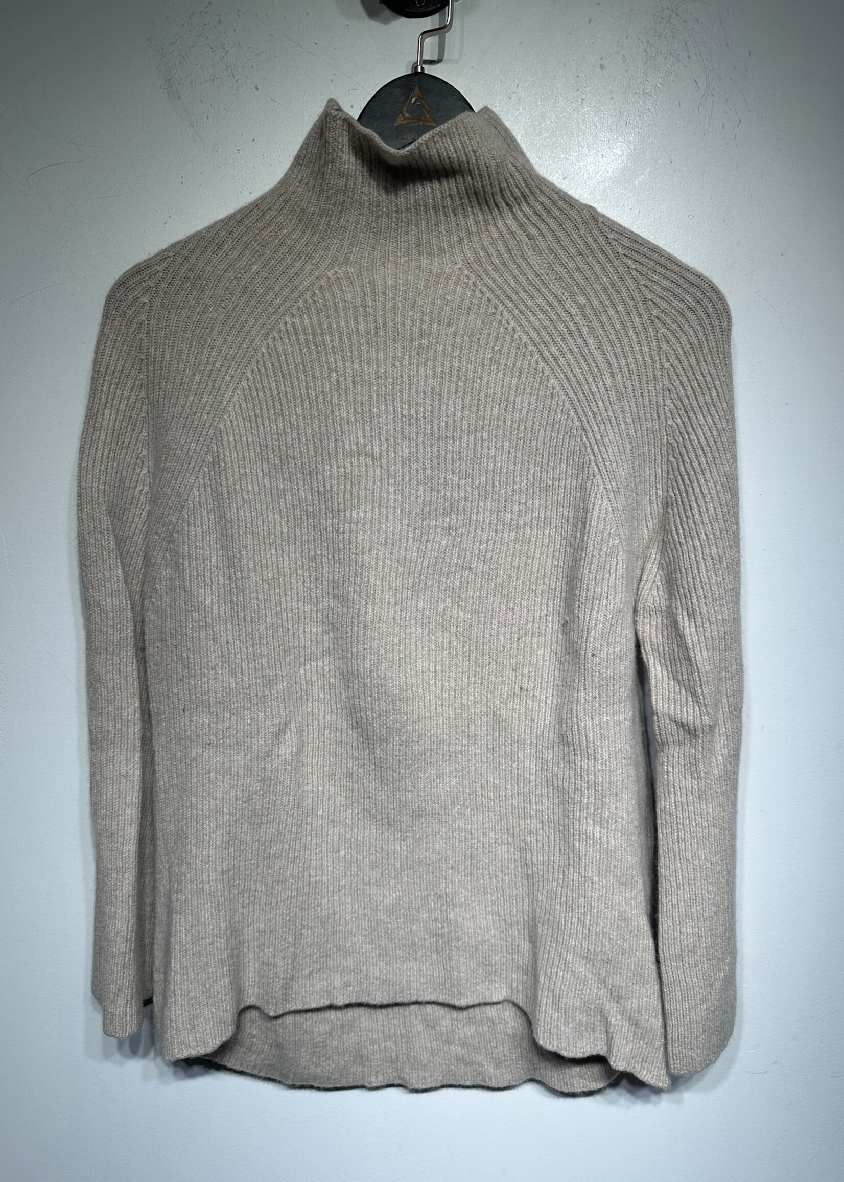 NAKEDCASHMERE CREAM KNIT TURTLE NECK L