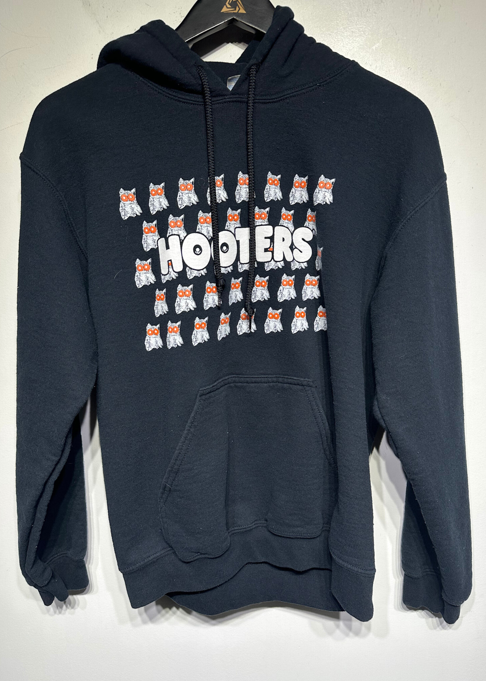 Hooters 00s Black Logo Hoodie S