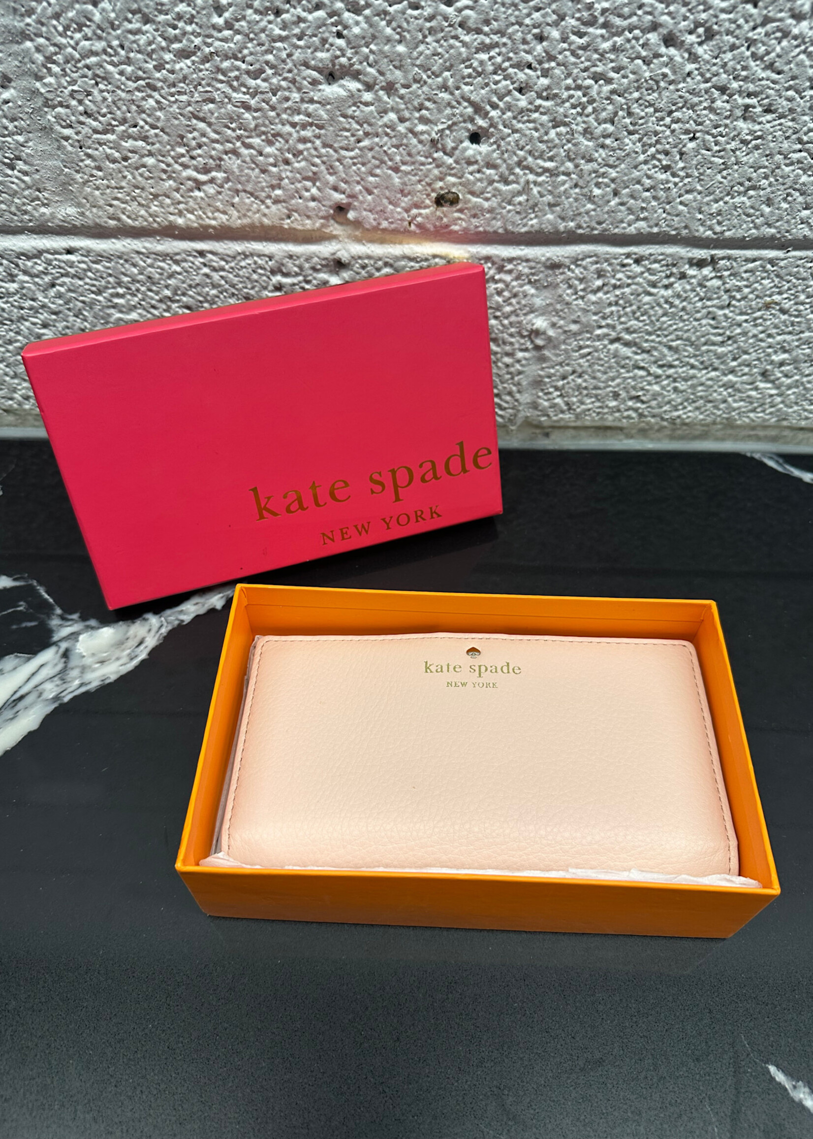 Kate Spade New York Pale Pink Wallet in Box