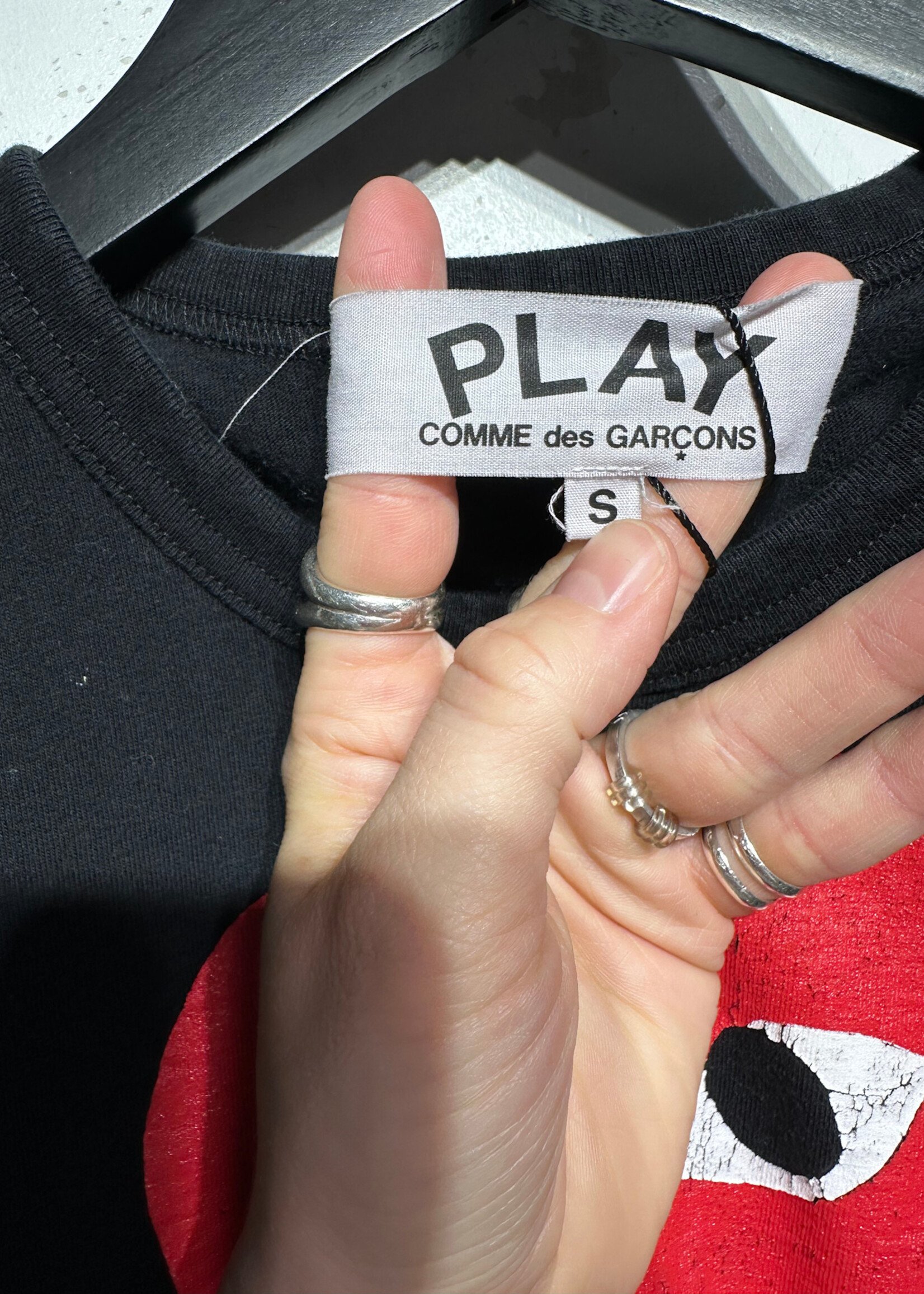 Play CDG Black Crackled Heart Tee Fem S